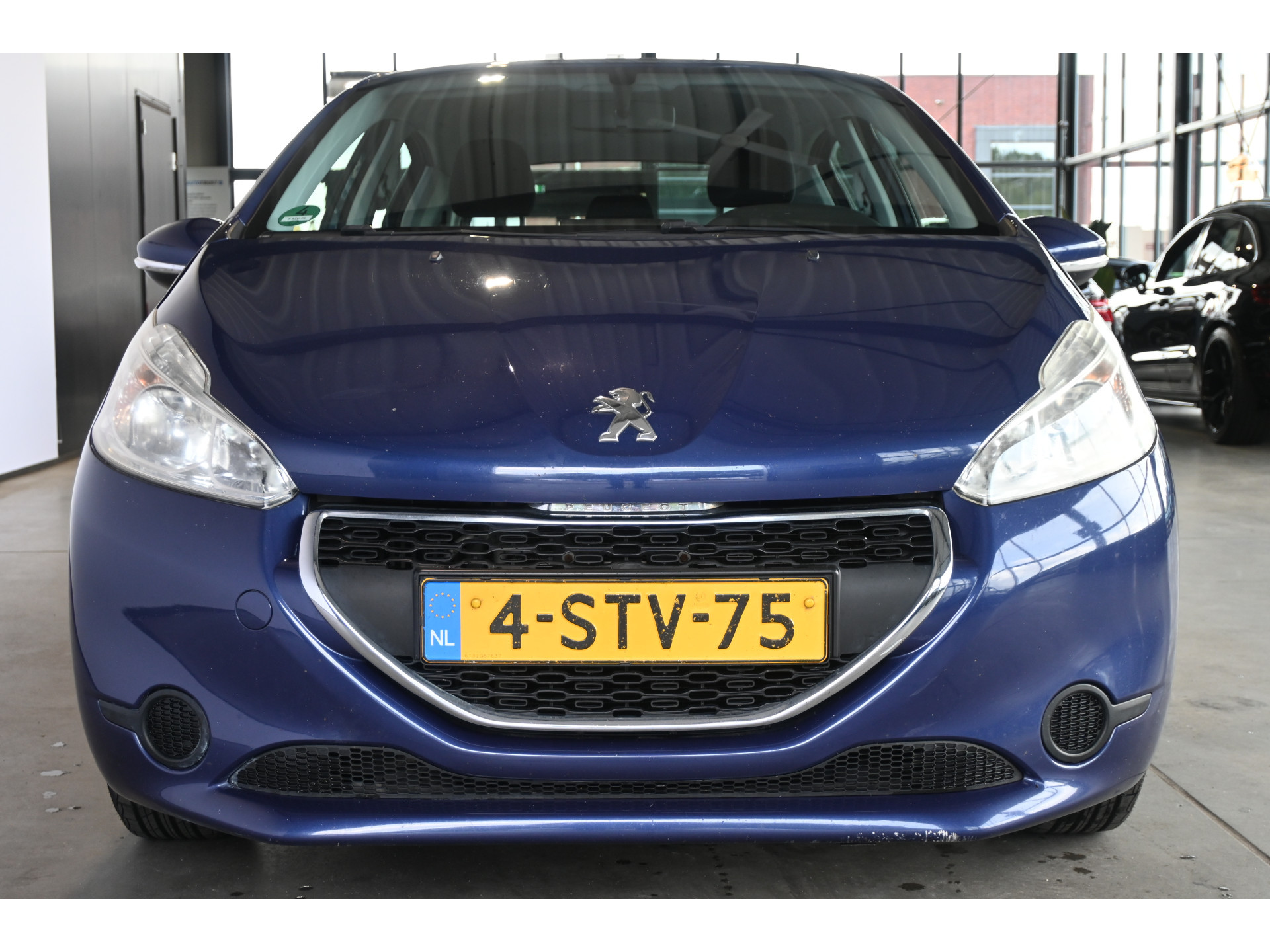 Peugeot 208 1.6 e-HDi Active Clima Cruise control Trekhaak Navigatie Lichtmetaal 100% Onderhouden Inruil Mogelijk!