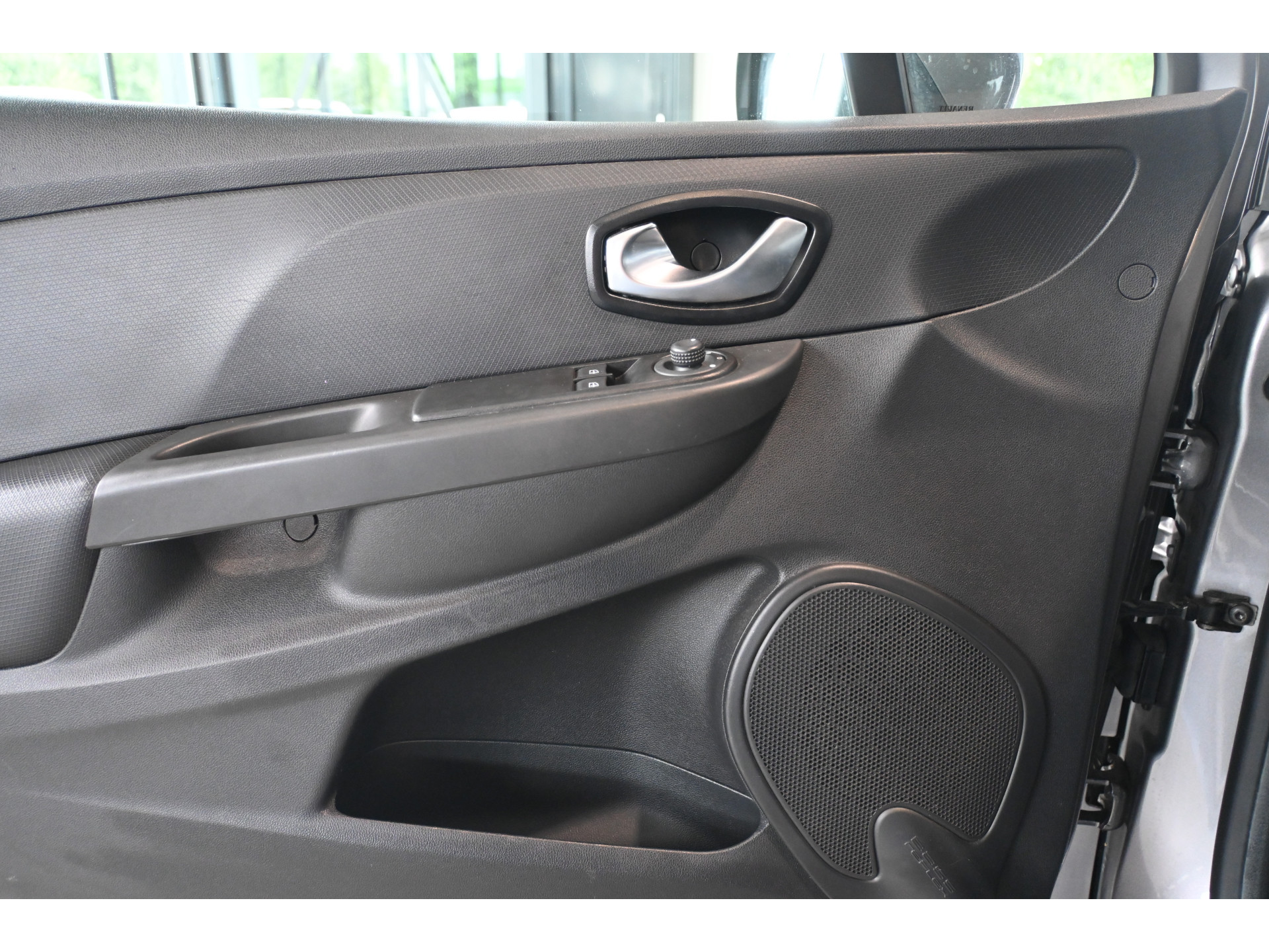 Renault Clio Estate 1.5 dCi ECO Dynamique Airco Navigatie Cruise control Lichtmetaal PDC Inruil Mogelijk!