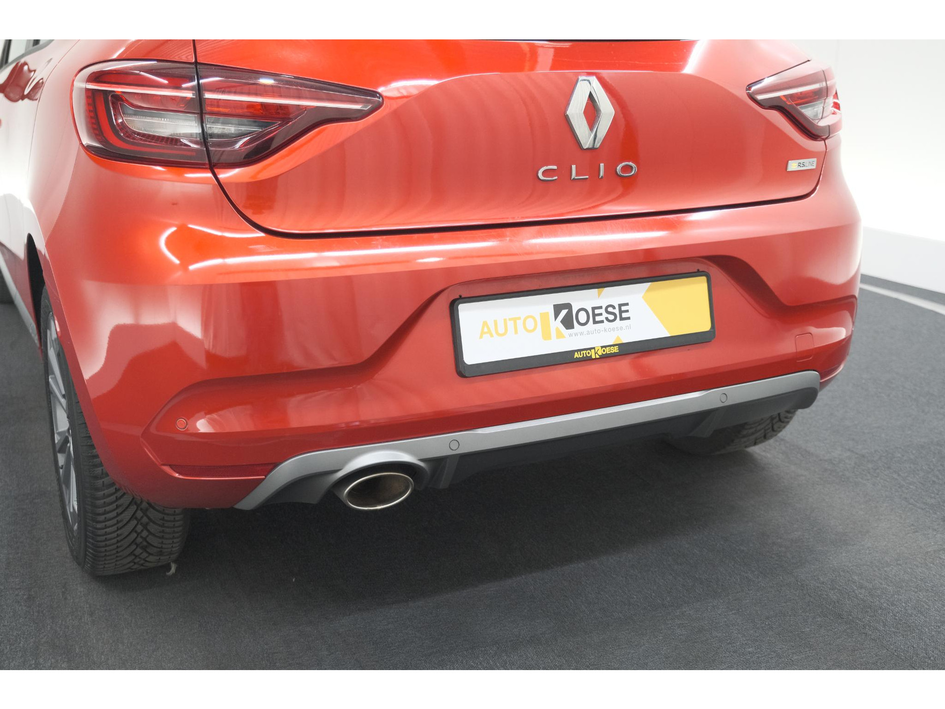 Renault Clio TCe 100 Zen | R.S. Line Pack | Allseason Banden | Apple Carplay | Parkeersensoren