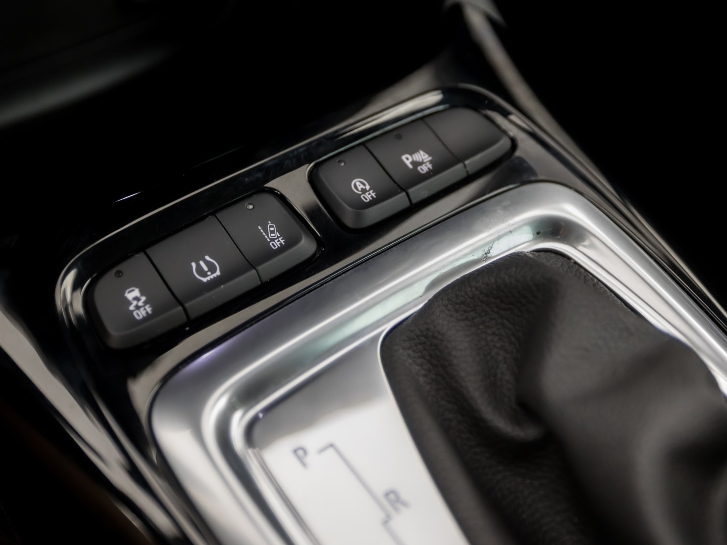 Opel Crossland 1.2 Turbo GS Sport Automaat 131Pk (TWO TONE, GROOT NAVI, APPLE CARPLAY, 360 CAMERA, LM VELGEN, STOELVERWARMING, NIEUWE APK, NIEUWSTAAT)