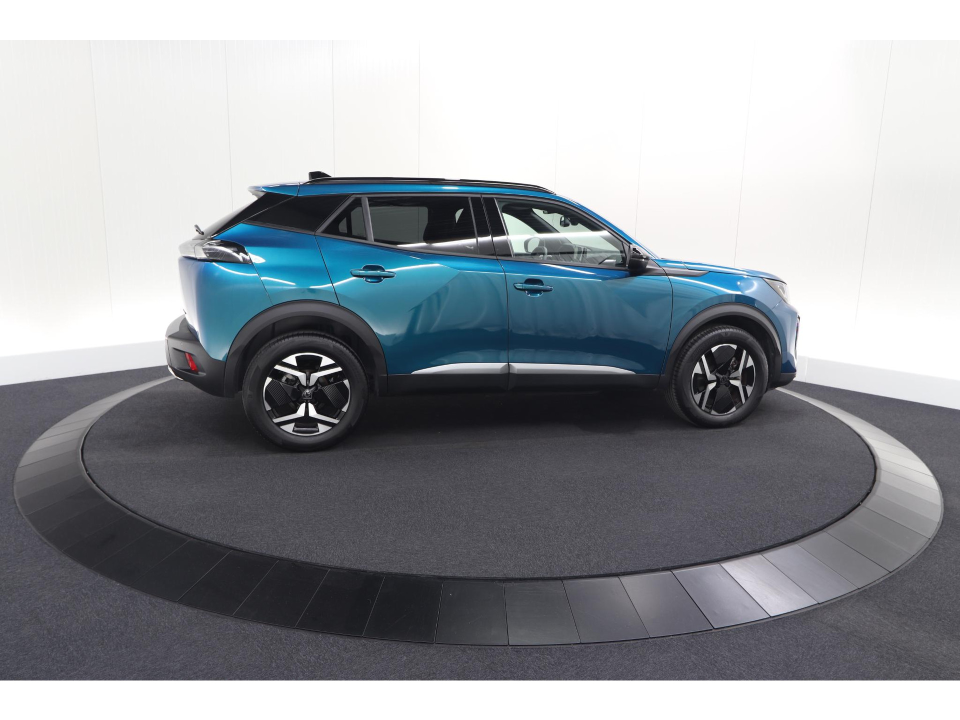Peugeot 2008 1.2 Hybrid 145 Allure | Apple Carplay | Climate Control | Parkeersensoren Voor + Achter