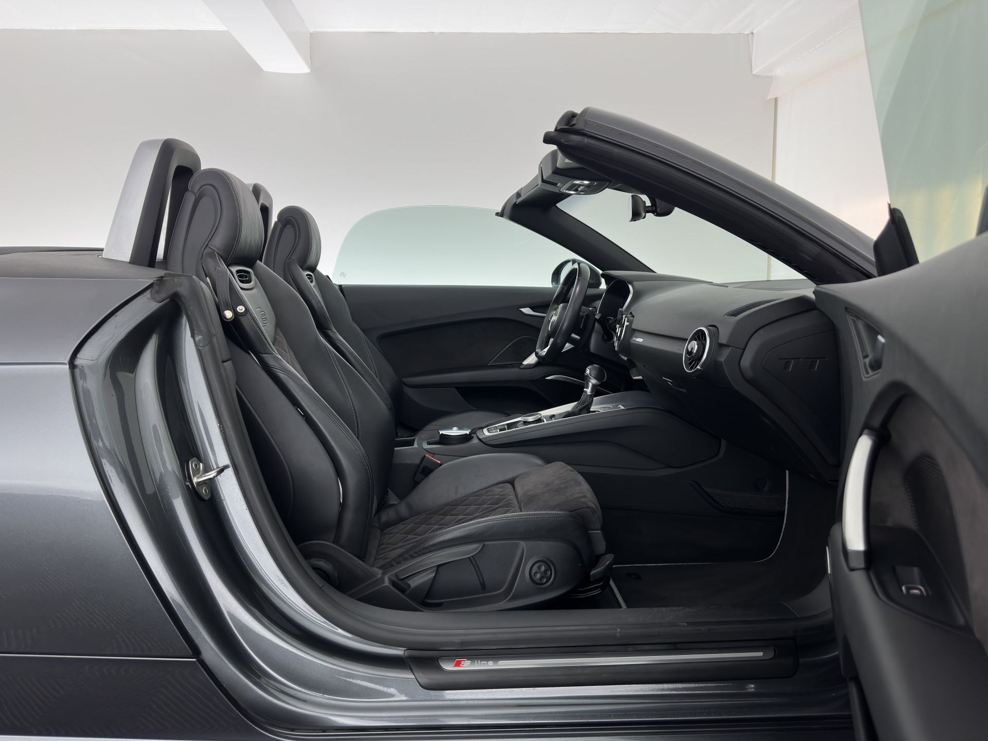 Audi TT Roadster 2.0 TFSI S-Line Pro Line Quattro Aut. *LEATHER-ALCANTARA | FULL-LED | BANG&OLUFSEN-AUDIO | DIGI-COCKPIT | AIR-SCARF | HEATED-SPORTSEATS | NAVI-FULLMAP | DAB+ | KEYLESS | ECC | PDC | 18''ALU*