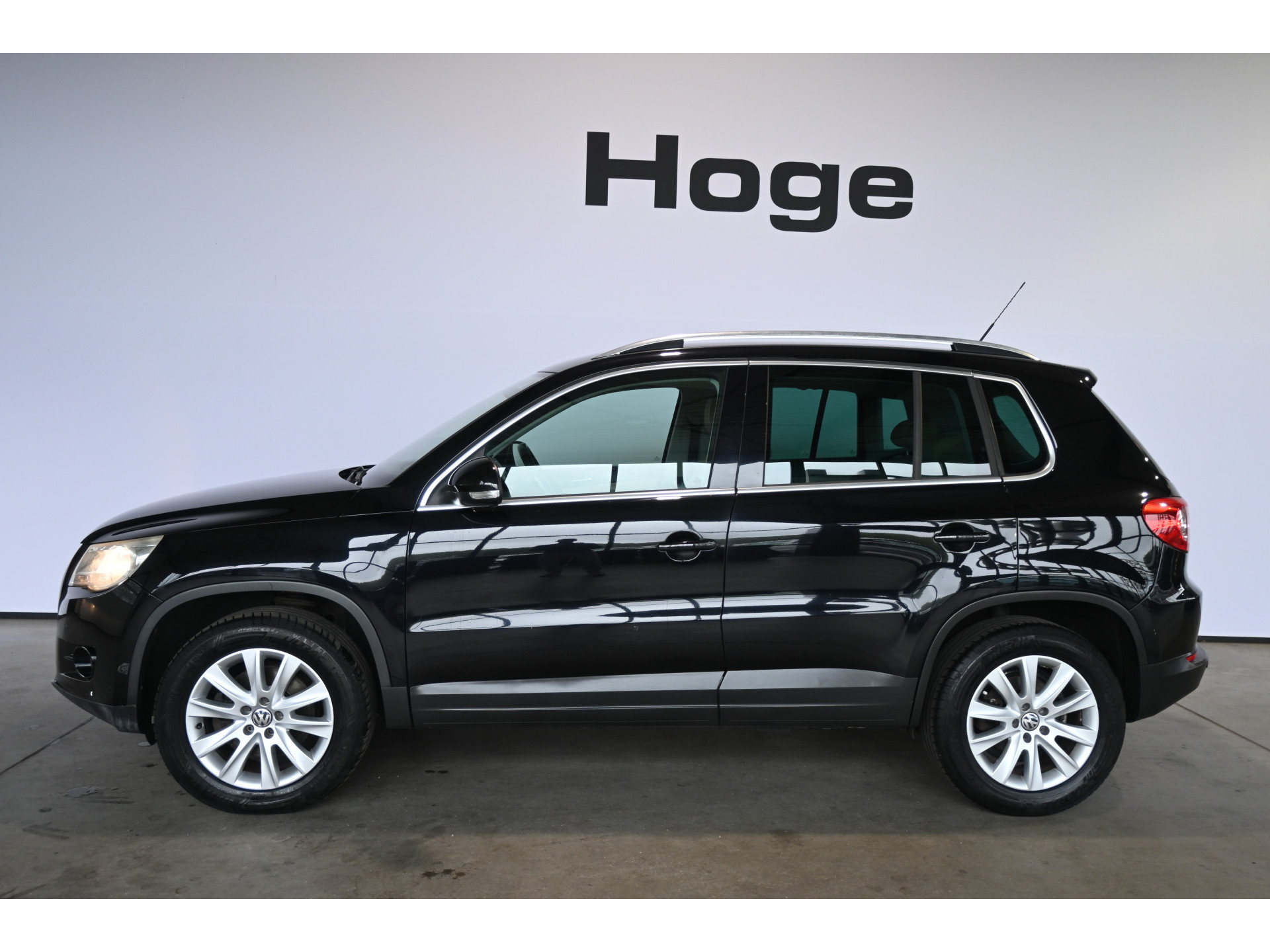 Volkswagen Tiguan 2.0 TDI Automaat DSG Sport&Style 4Motion Clima Cruise control Trekhaak Leder Lichtmetaal Inruil mogelijk