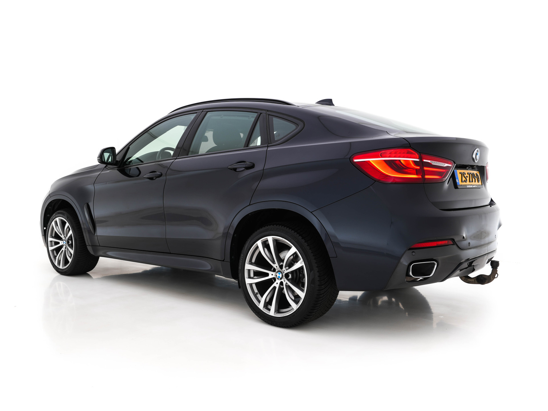 BMW X6 xDrive30d High Executive Design-Edition-Extravagance Aut. *PANO | LEATHER-ALCANTARA | FULL-LED | MEMORY-PACK | HEAD-UP | HIFI-SOUND | KEYLESS | DAB+ | BLIND-SPOT | CAMERA | HEATED-SPORTSEATS | SHIFTPADDLES | SOFTCLOSE | TOWBAR | 20''ALU*