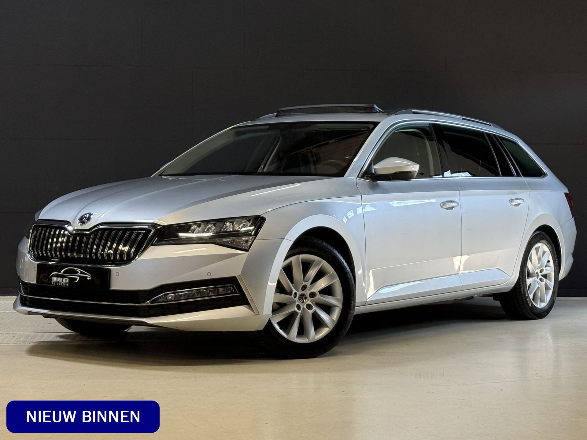 ŠKODA Superb Combi 1.4 TSI iV Business Edition Plus | Panoramadak | Crystal Light | Apple Carplay