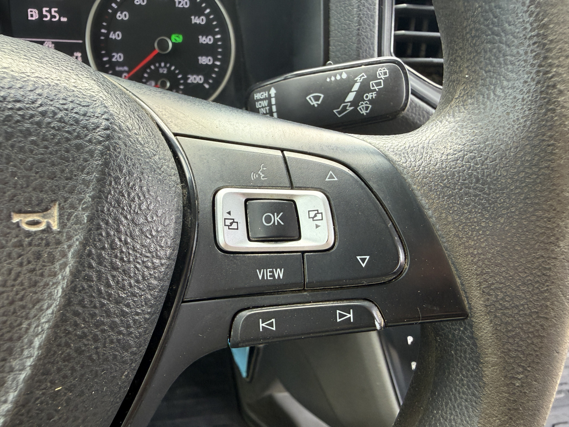 Volkswagen Crafter 3.140 2.0 TDI Automaat Open Laadbak Kist Dubbele cabine 6-persoons Airco Trekhaak Navigatie Carplay Pritische Pickup Open Box