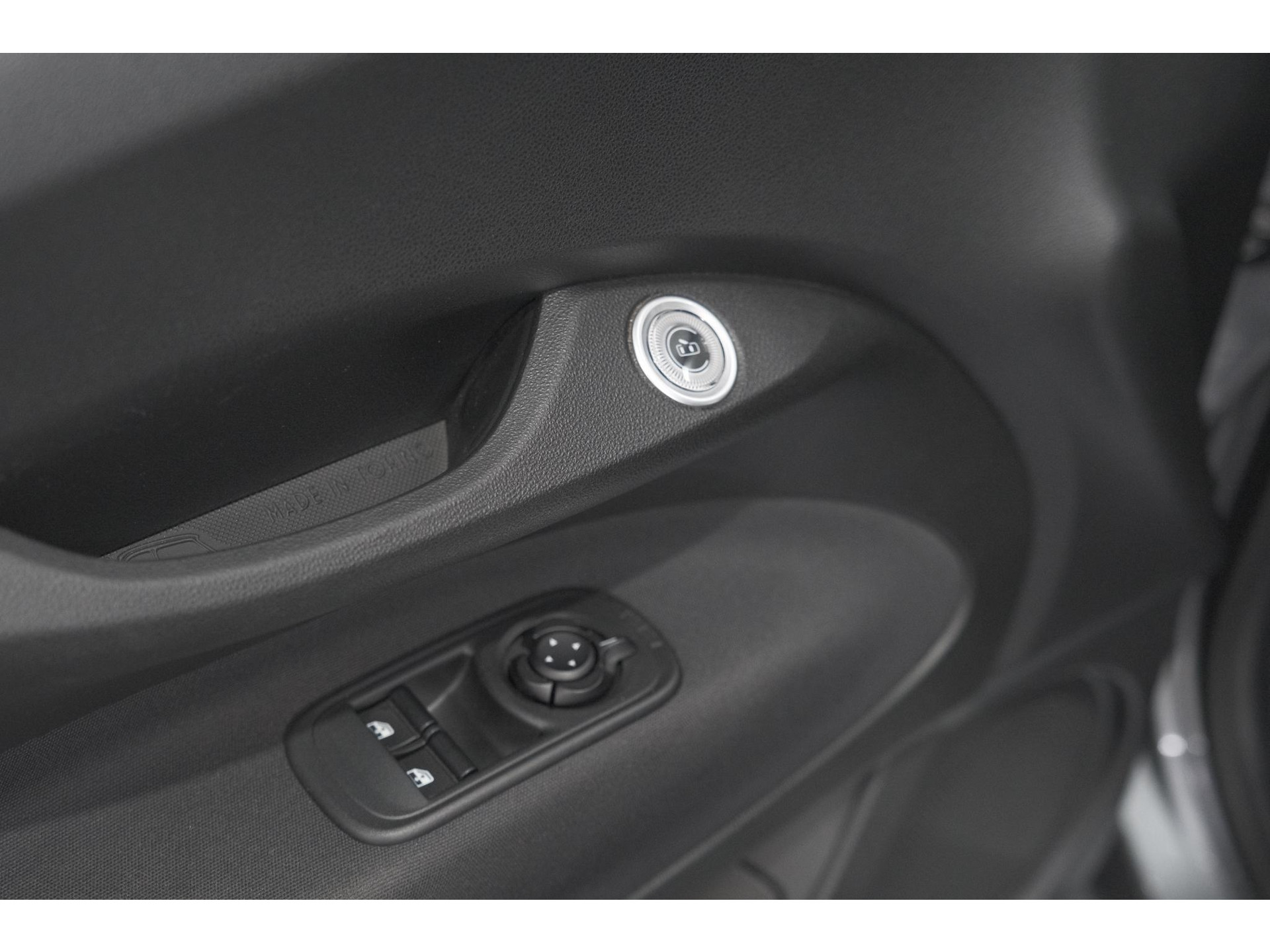 Fiat 500 Urban 42 kWh | SOH 97.6% | 3 Fase Laadfunctie | Camera | Apple Carplay | Parkeersensoren