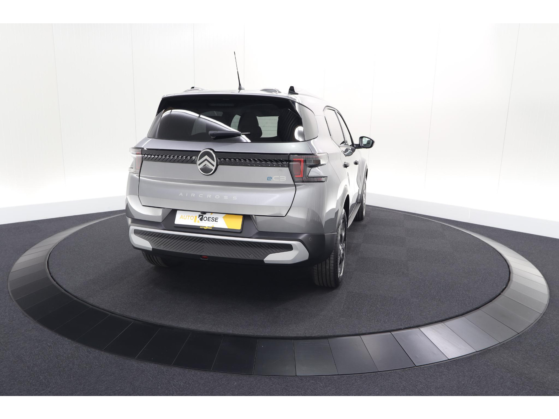 Citroen Ë-C3 Aircross Plus 113pk Extended Range 54 kWh | 11 KW Lader | Camera | Apple CarPlay | Parkeersensoren