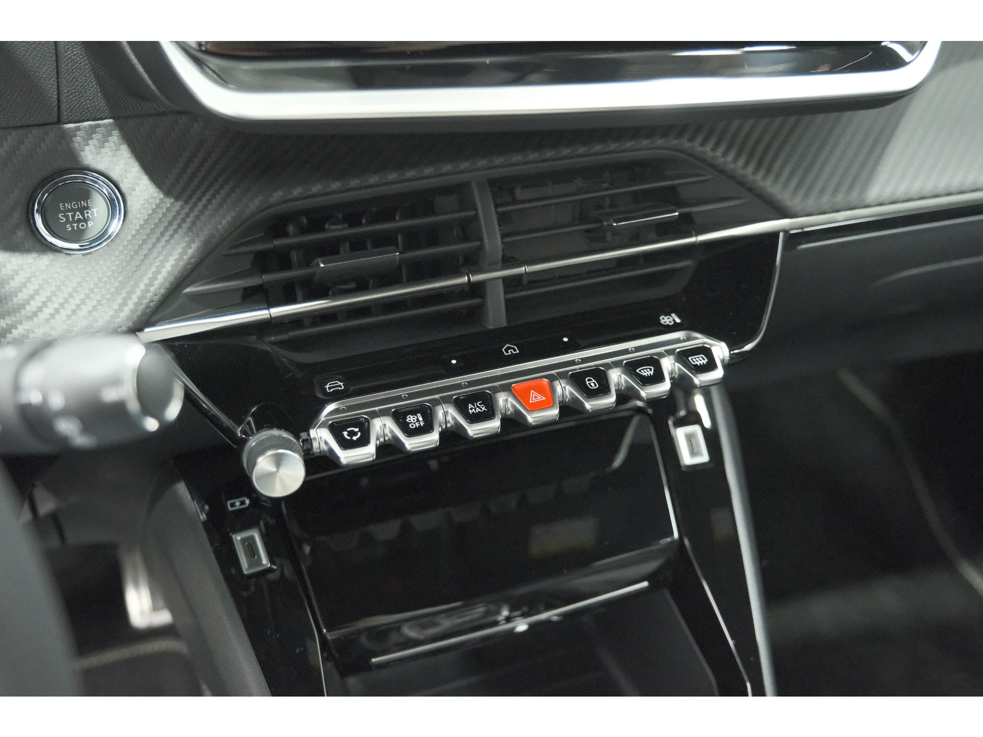 Peugeot 208 Hybrid 136 e-DCS6 GT | 360 Camera | Adaptieve Cruise Control | Dodehoekdetectie | Apple Carplay