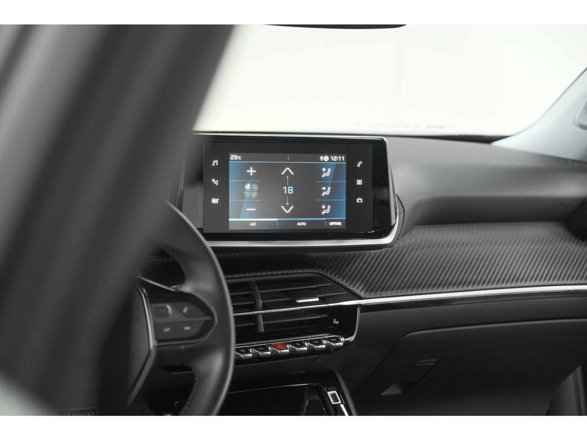 Peugeot 2008 PureTech 130 Blue Lease Allure | Camera | Apple Carplay | Parkeersensoren | Climate Control
