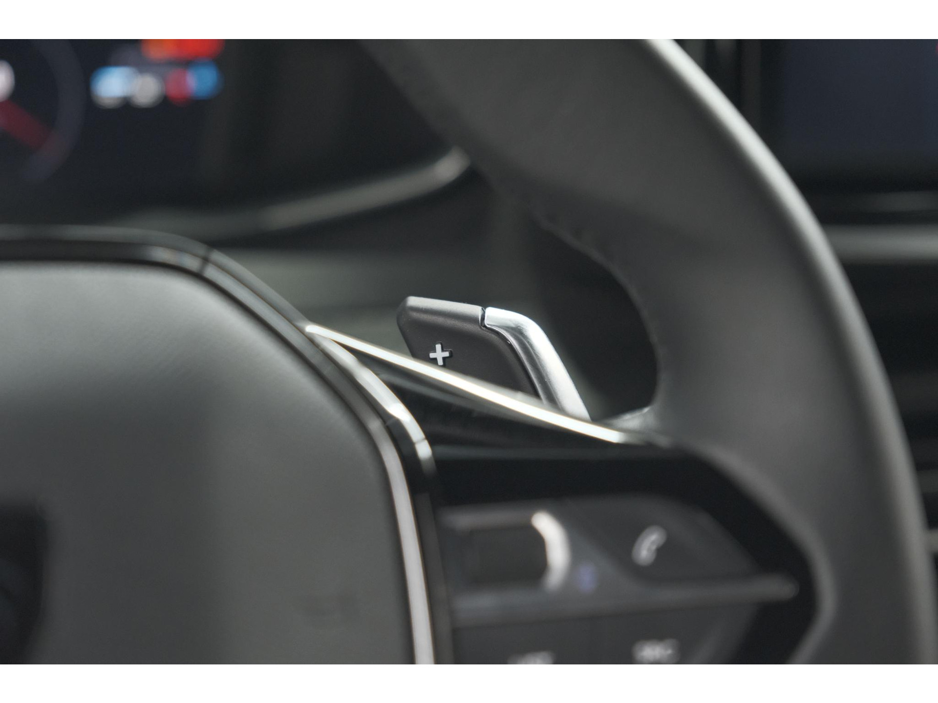 Peugeot 2008 PureTech 130 EAT8 Blue Lease Allure | Camera | Navigatie | Parkeersensoren | Apple Carplay