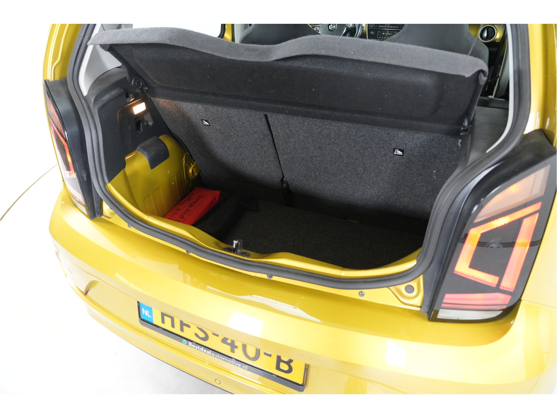 Volkswagen Up! 1.0 EcoFuel move up! | 5 drs. | Aardgas | Cruise | Stl. verw. | PDC | Climate | Lichtautomaat |