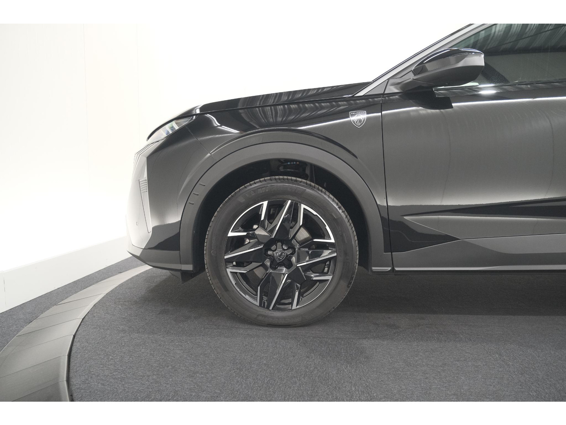 Peugeot 5008 1.2 Hybrid 136 GT 7p | Adaptieve Cruise Control | Camera | Elektrische Kofferklep | Stoelverwarming
