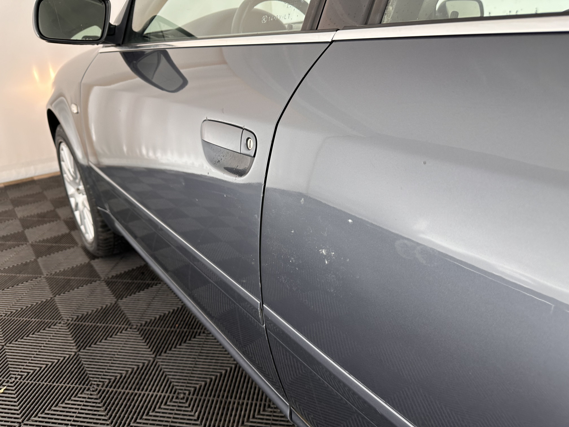 Audi A6 Limousine 2.4 MT  [ GEARBOX-PROBLEM ] Aut. *LUXURY-LEATHER | ECC | PDC | CRUISE | RADIO-CD | COMFORT-SEATS | 17"ALU*