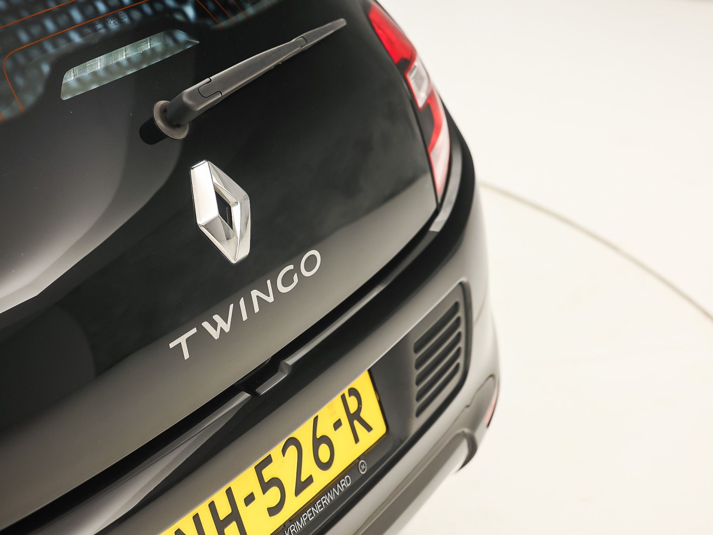 Renault Twingo 1.0 SCe Collection (AIRCO, ELEK RAMEN, CRUISE, SPORTSTOELEN, NIEUWE APK, NIEUWSTAAT)