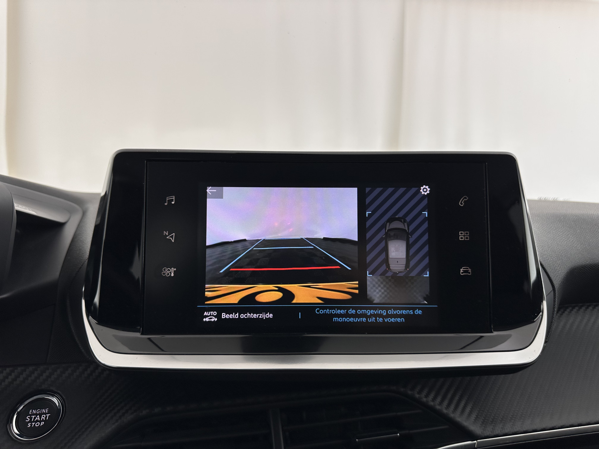 Peugeot e-208 EV Allure Pack 50 kWh (3-Fase-11kW) {SOH-89%} Aut.*HEATPUMP | LEATHER-FABRIC | FULL-LED | DIGI-COCKPIT | BLINDSPOT | CAMERA | AMBIENTLIGHT | NAVI-FULLMAP | LANE-ASSIST | KEYLESS | DAB | PRIVACYGLASS | HEATED-SPORTSEATS | CARPLAY | 16"ALU