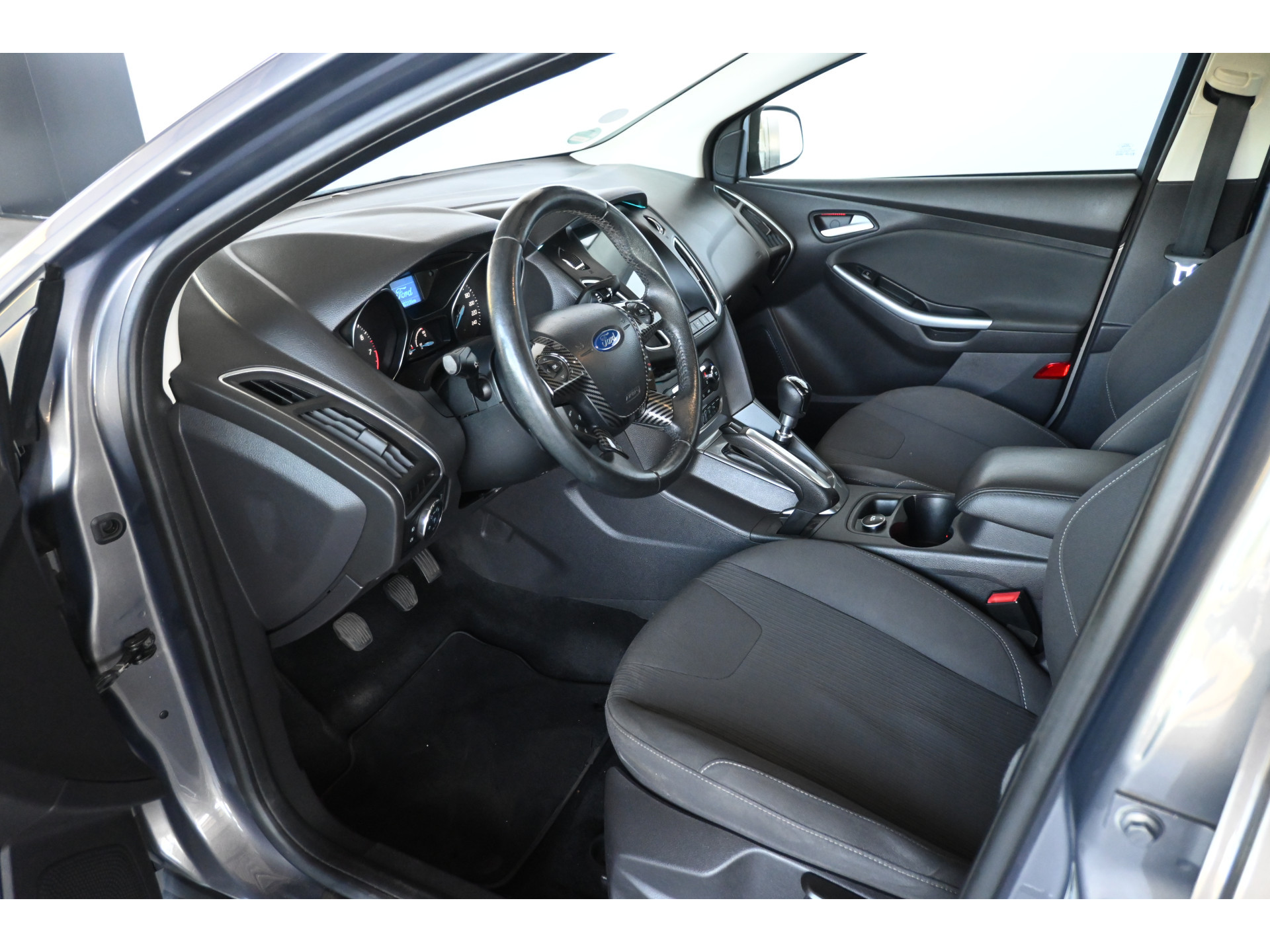 Ford Focus 1.6 EcoBoost Titanium Clima Trekhaak Pdc Cruise control 100% Onderhouden! Inruil Mogelijk!