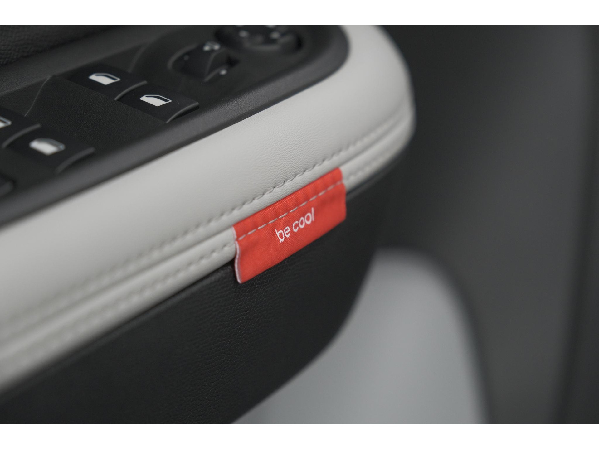 Citroen Ë-C3 Aircross Plus 113pk Extended Range 54 kWh | 11 KW Lader | Camera | Apple CarPlay | Parkeersensoren