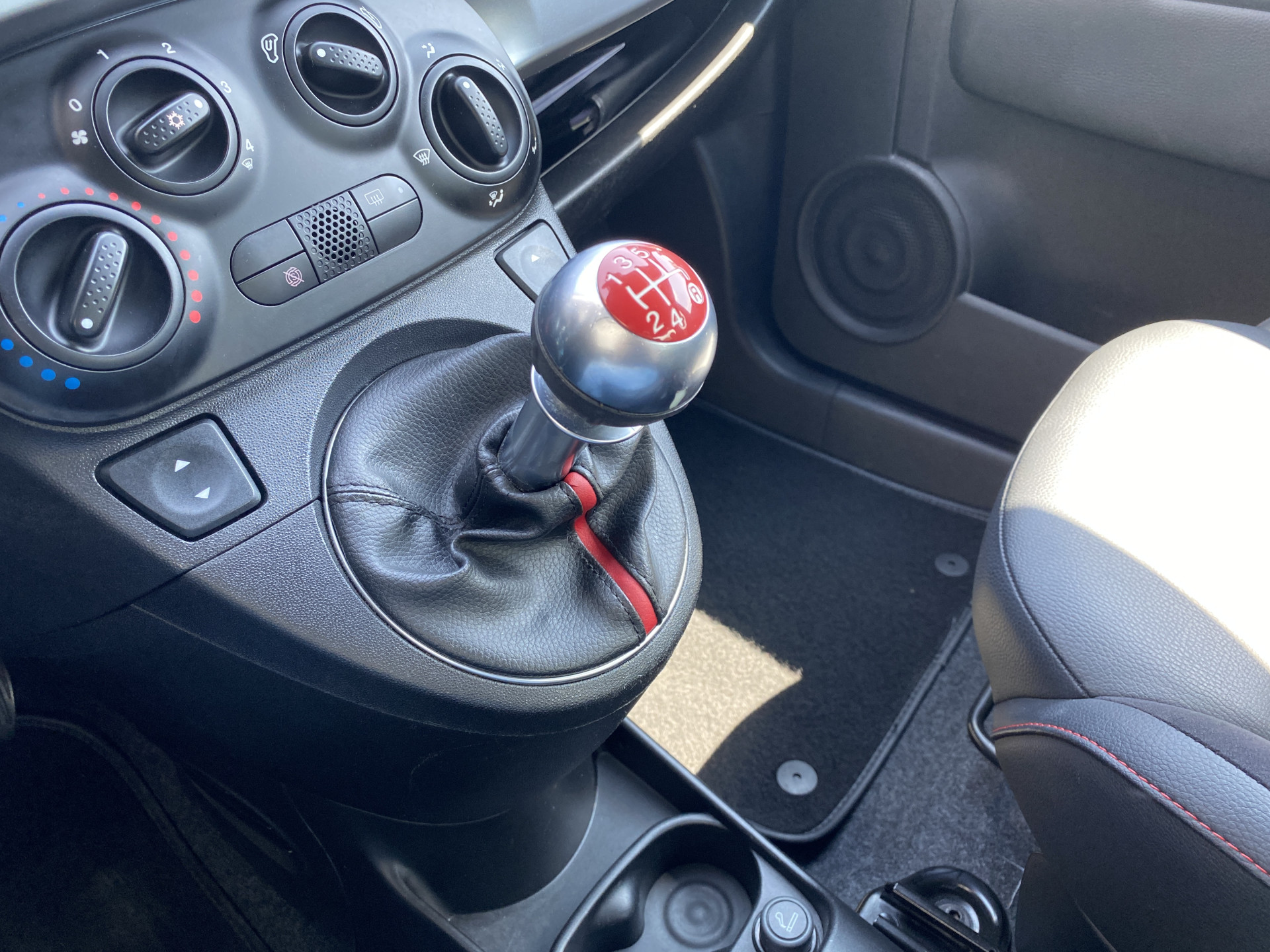 Fiat 500 0.9 TwinAir Turbo 500S | sportstoelen | airco | lichtmetalen velgen | bluetooth | 87.000 KM