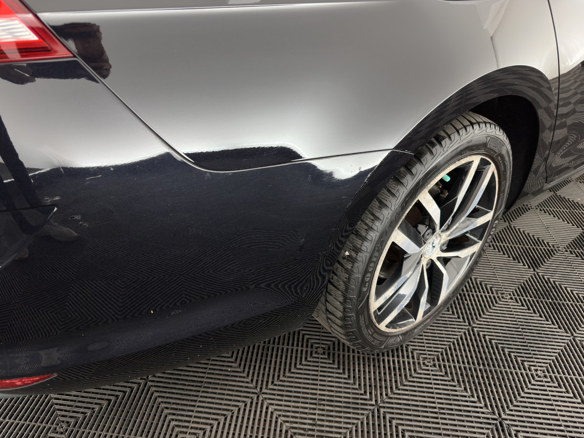 Volkswagen Golf Variant 1.4 TSI Highline Aut. *PANO | ADAPTIVE-CRUISE | LEATHER-FABRIC | XENON | DYNAUDIO-SOUND | KEYLESS | NAVI-FULLMAP | HEATED-ERGONOMIC-SPORTSEATS | ECC | PRIVACY-GLASS | PARKPILOT | 17''ALU*