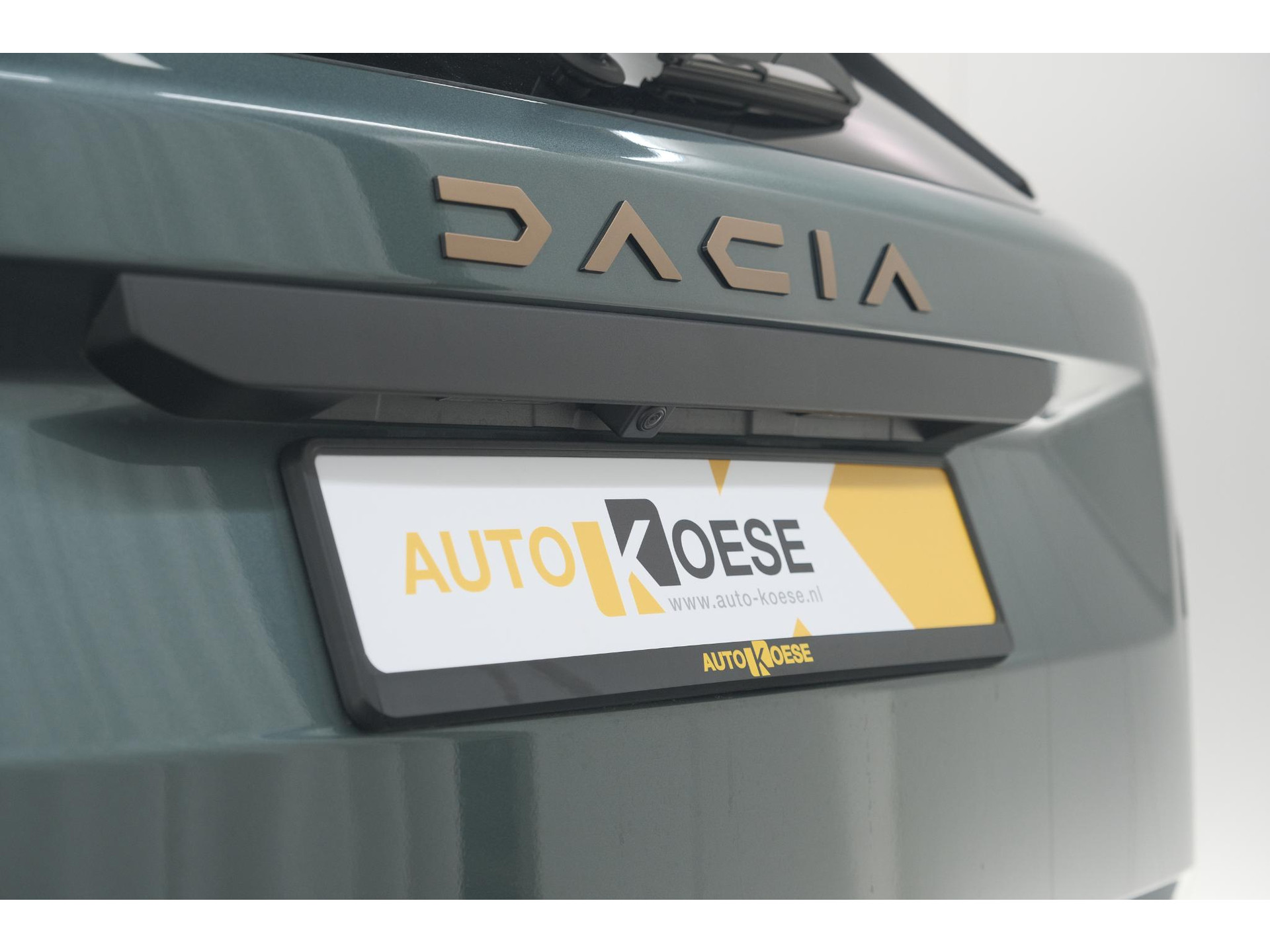 Dacia Duster Mild Hybrid 130 Extreme | Camera | Apple Carplay | Parkeersensoren | Stuurwielverwarming