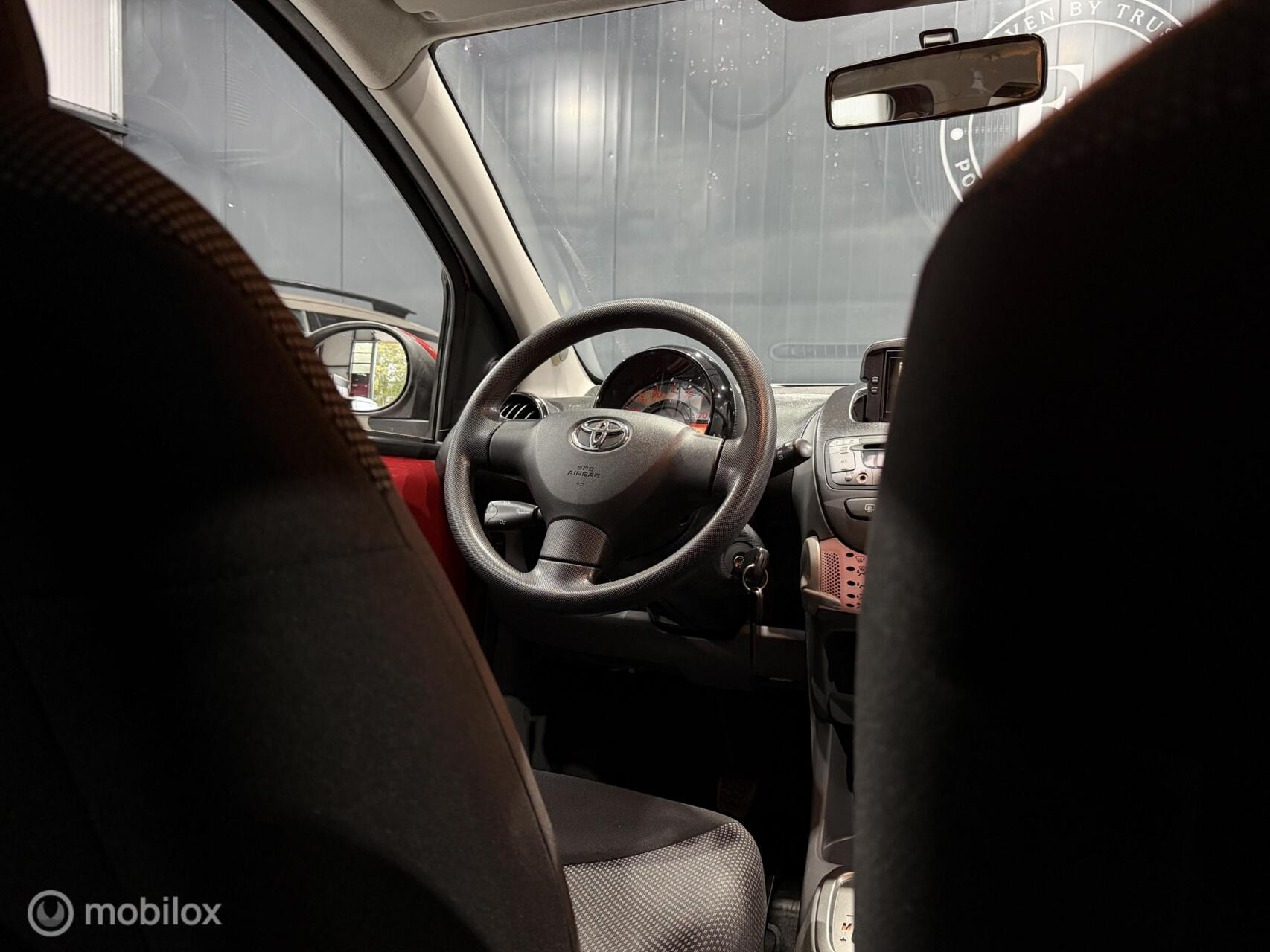 Toyota Aygo 1.0-12v Aspiration Red Navigator|Automaat|NAP|Navi