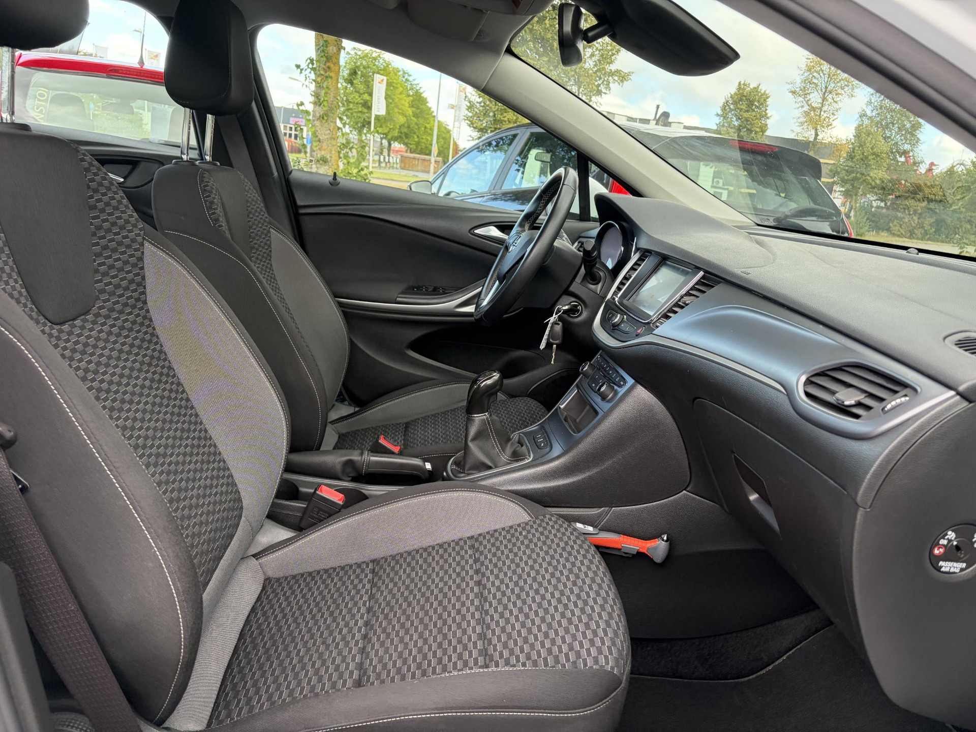 Opel Astra Sports Tourer 1.2 Edition ✓Camera ✓110pk✓2e Eigenaar✓Carplay✓Navi✓Airco✓Cruise✓Pdc✓LED koplampen✓N.A.P.✓6 Bak✓Pdc V+A✓Lm velgen✓Dakdragers ✓Comfortstoelen✓Bj 11-2020✓Apk tot 07-2028