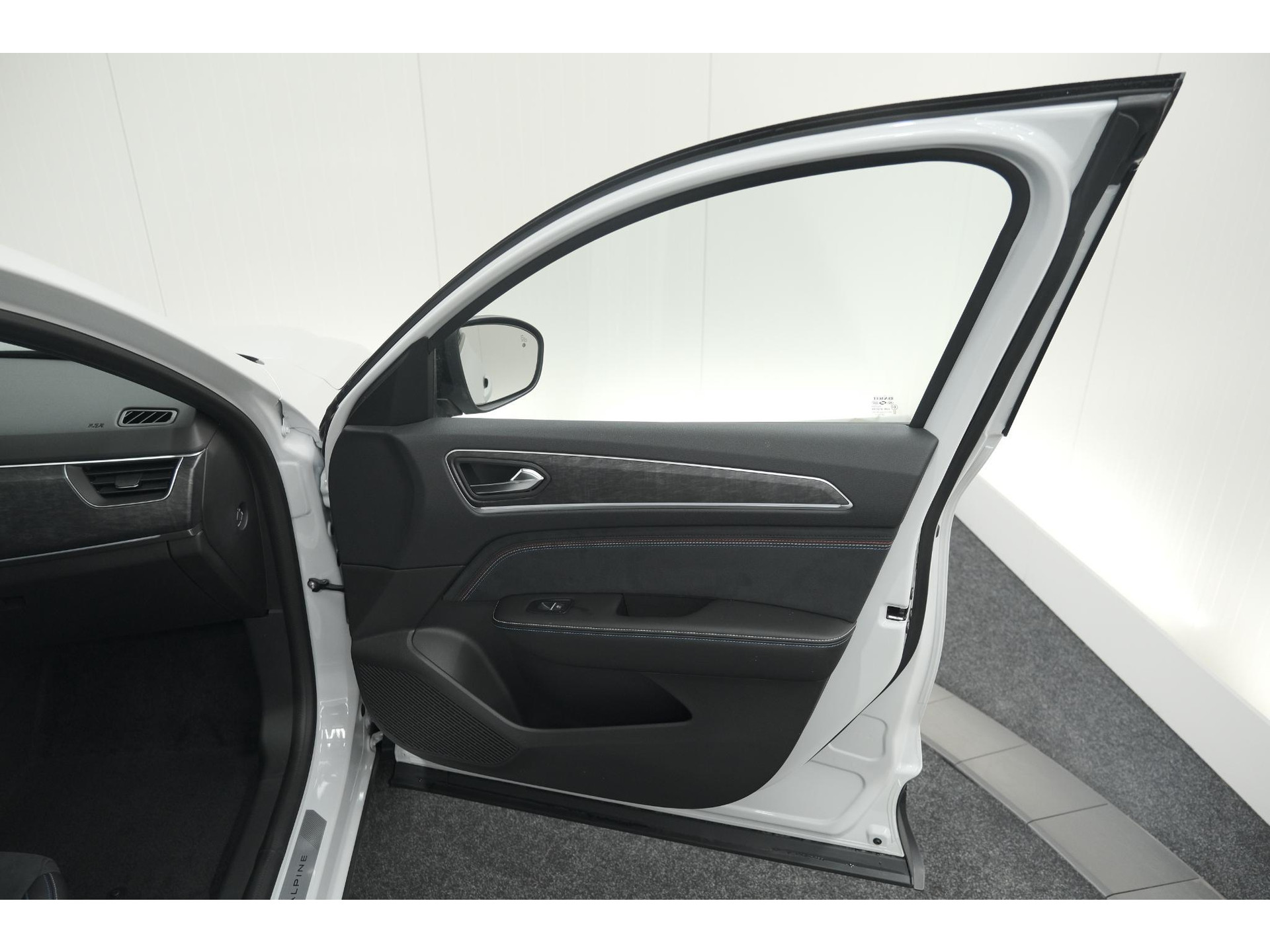 Renault Arkana 1.6 E-Tech hybrid 145 Esprit Alpine | 360 Camera | Adaptieve Cruise Control | Pack Winter | Dodehoekdetectie