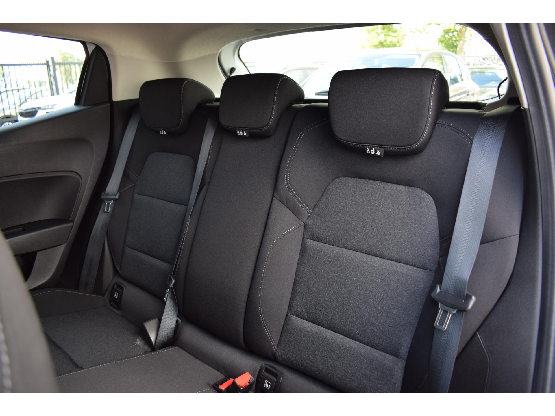 Renault Clio 1.0 TCe Zen | Apple CarPlay | Cruise | Airco | Sportstoelen
