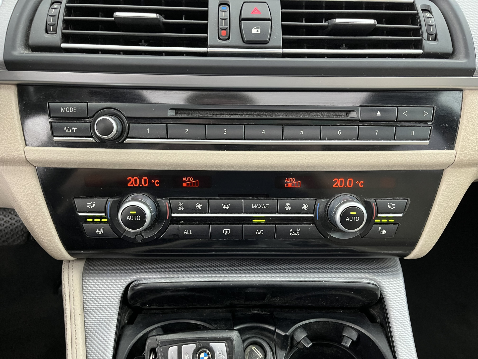 BMW 5-serie Touring 520d M-Sportpack High Executive Aut. *PANO | LEATHER | XENON | HEATED-SPORTSEATS | HIFI-SOUND | NAVI-FULLMAP | PRIVACYGLASS | SHIFTPADDLES | HEAD-UP | 18''ALU*