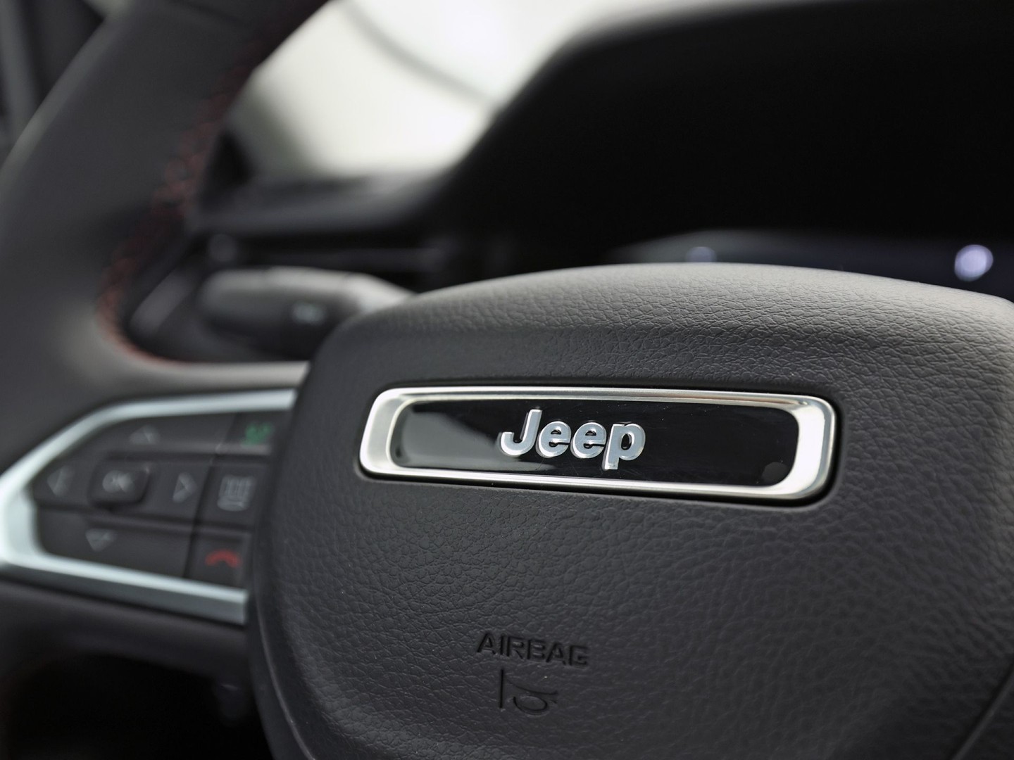 Jeep Compass 4xe 240 Plug-in Hybrid Electric Trailhawk 240Pk Automaat (PANORAMADAK, VIRTUAL COCKPIT, APPLE CARPLAY, GROOT NAVI, CAMERA, SPORTSTOELEN, GETINT GLAS, ADAPTIVE CRUISE, NIEUWSTAAT)