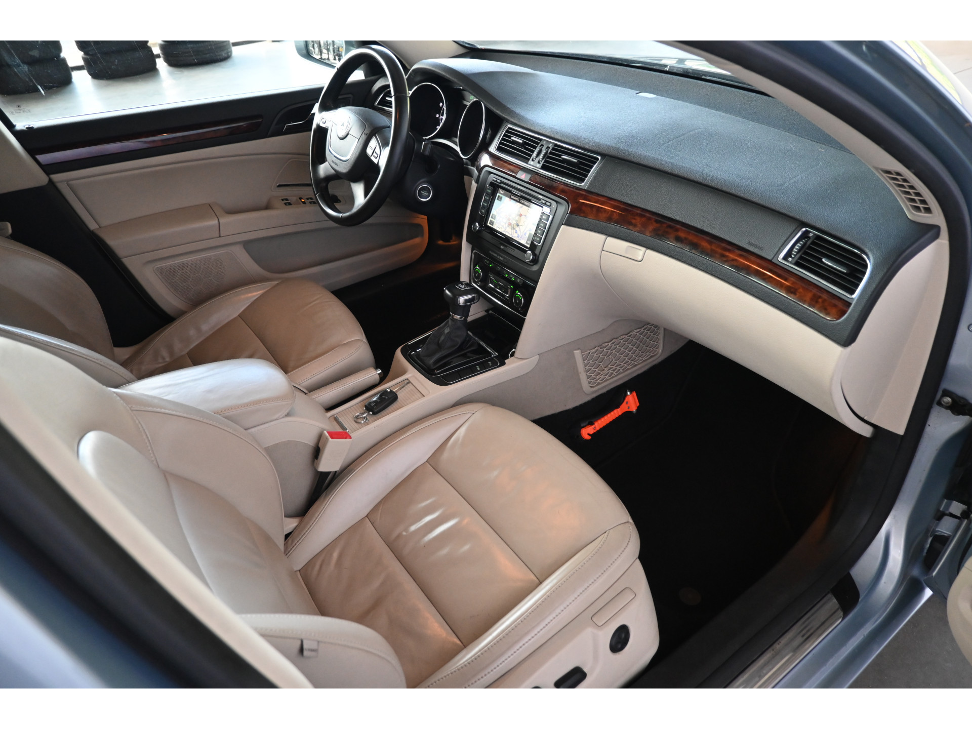 ŠKODA Superb Combi 1.8 TSI Elegance Business Line Automaat Navigatie Leder All in Prijs! Inruil Mogelijk!