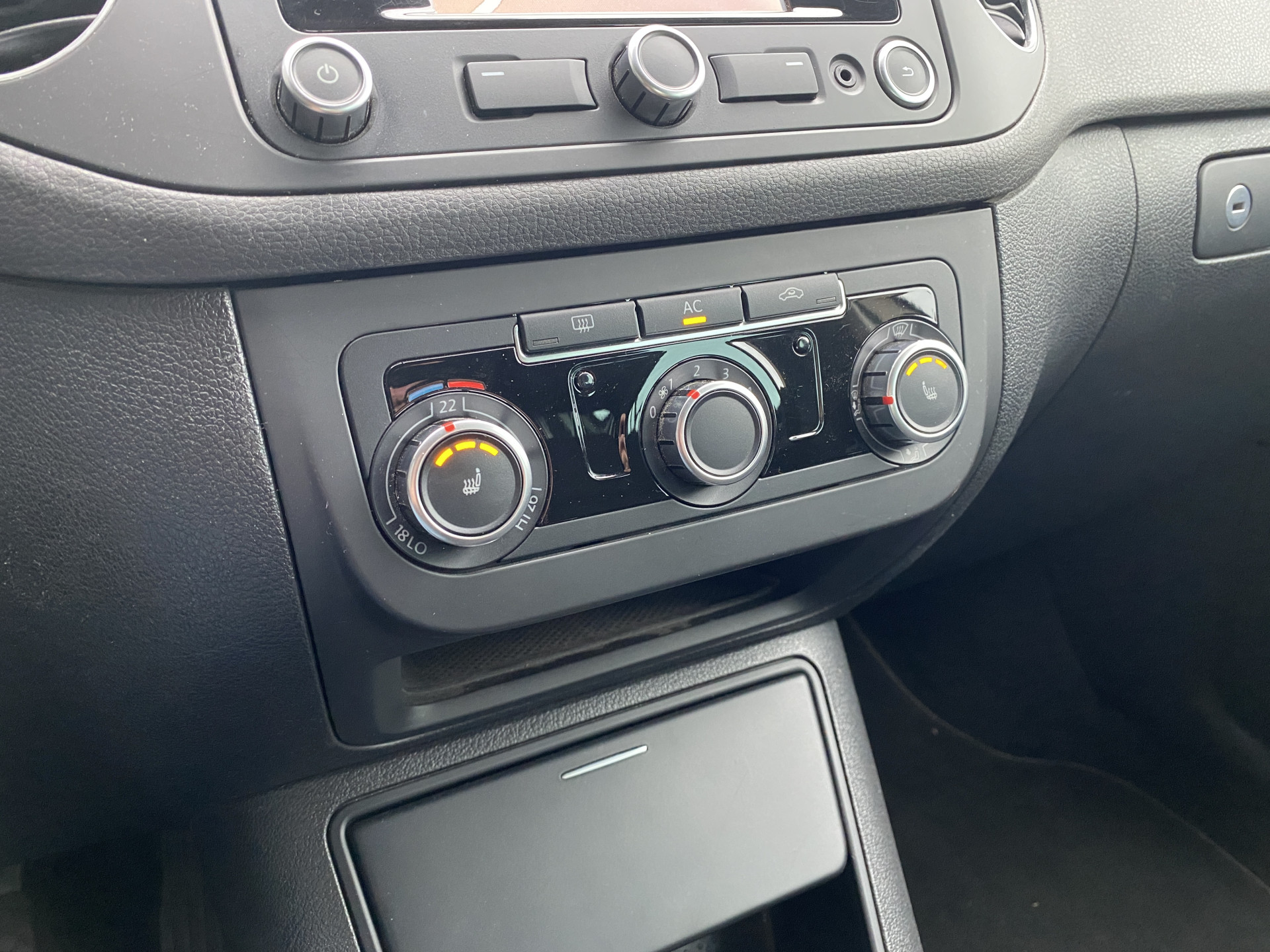 Volkswagen Golf Plus 1.4 TSI 122 pk Team AUT. | navigatie | cruise control | stoelverwarming | trekhaak | all season banden