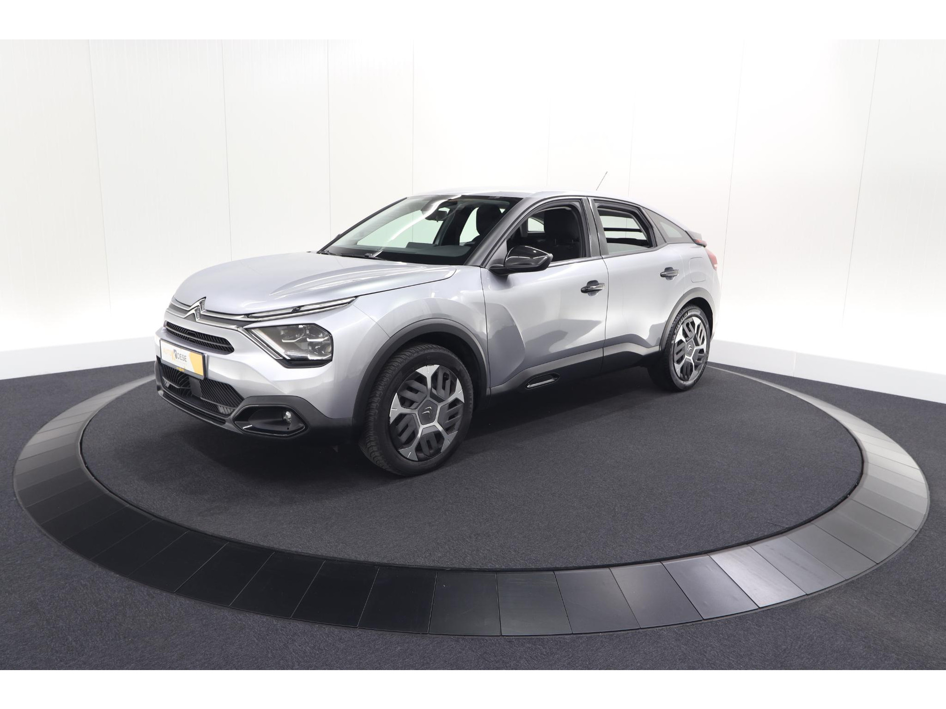 Citroen C4 Puretech 130 Feel | Trekhaak | Camera | Allseason Banden | Climate Control | Parkeersensoren