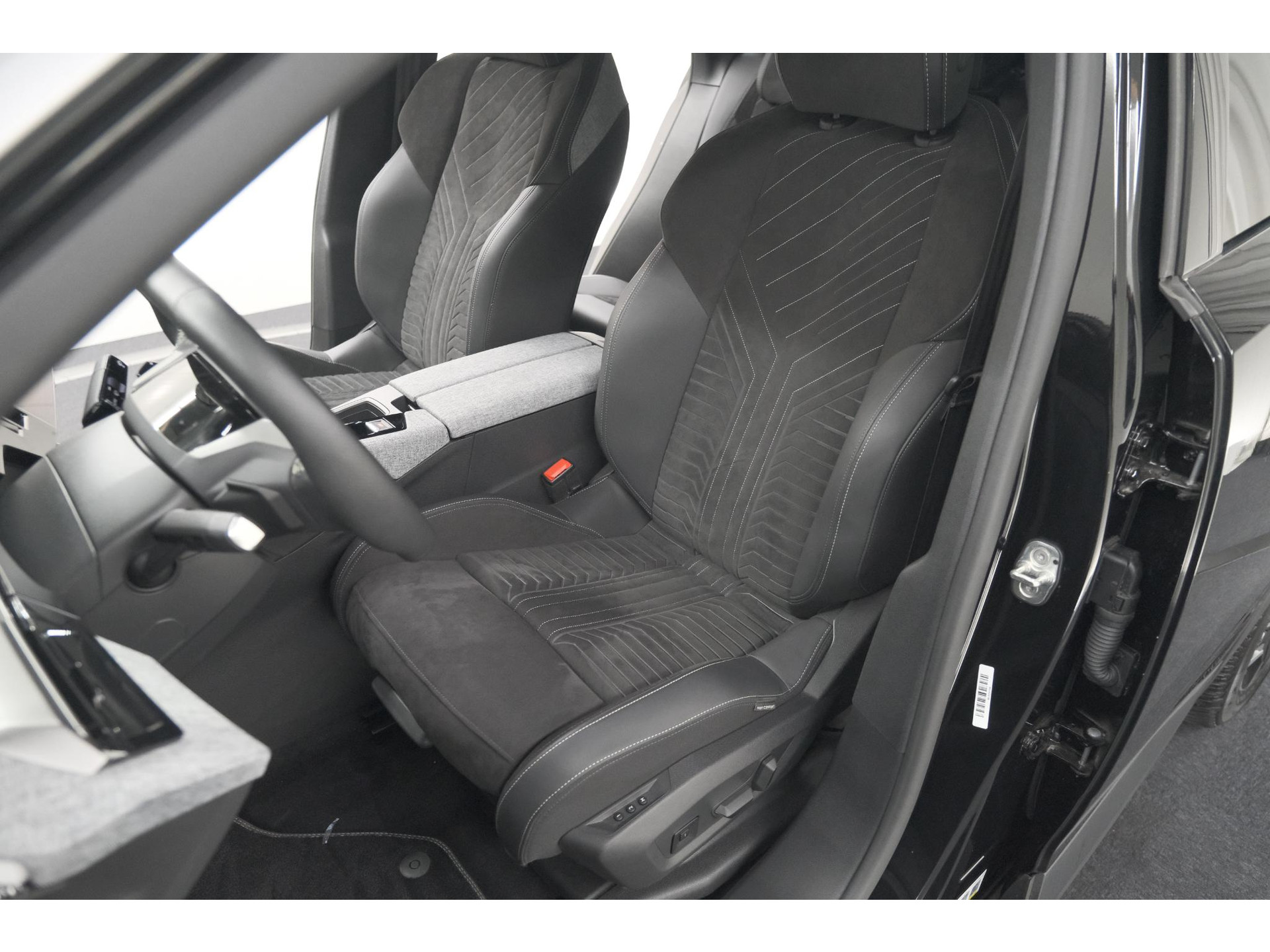 Peugeot 3008 1.2 Hybrid 145 GT | 360 Camera | Adaptieve Cruise Control | Stoelen Pakket | Elektrische Kofferklep