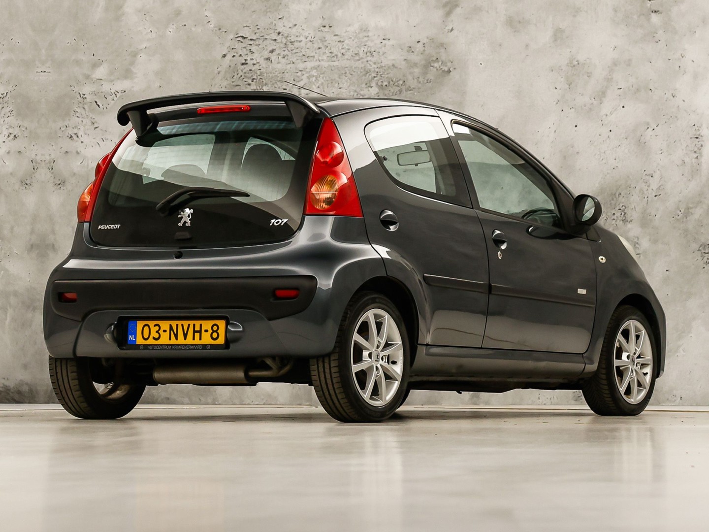 Peugeot 107 1.0-12V Sport (AIRCO, TOERENTELLER, ELEK RAMEN, SPORTSTOELEN, LM VELGEN, SPOILER, NIEUWE APK, NIEUWSTAAT)