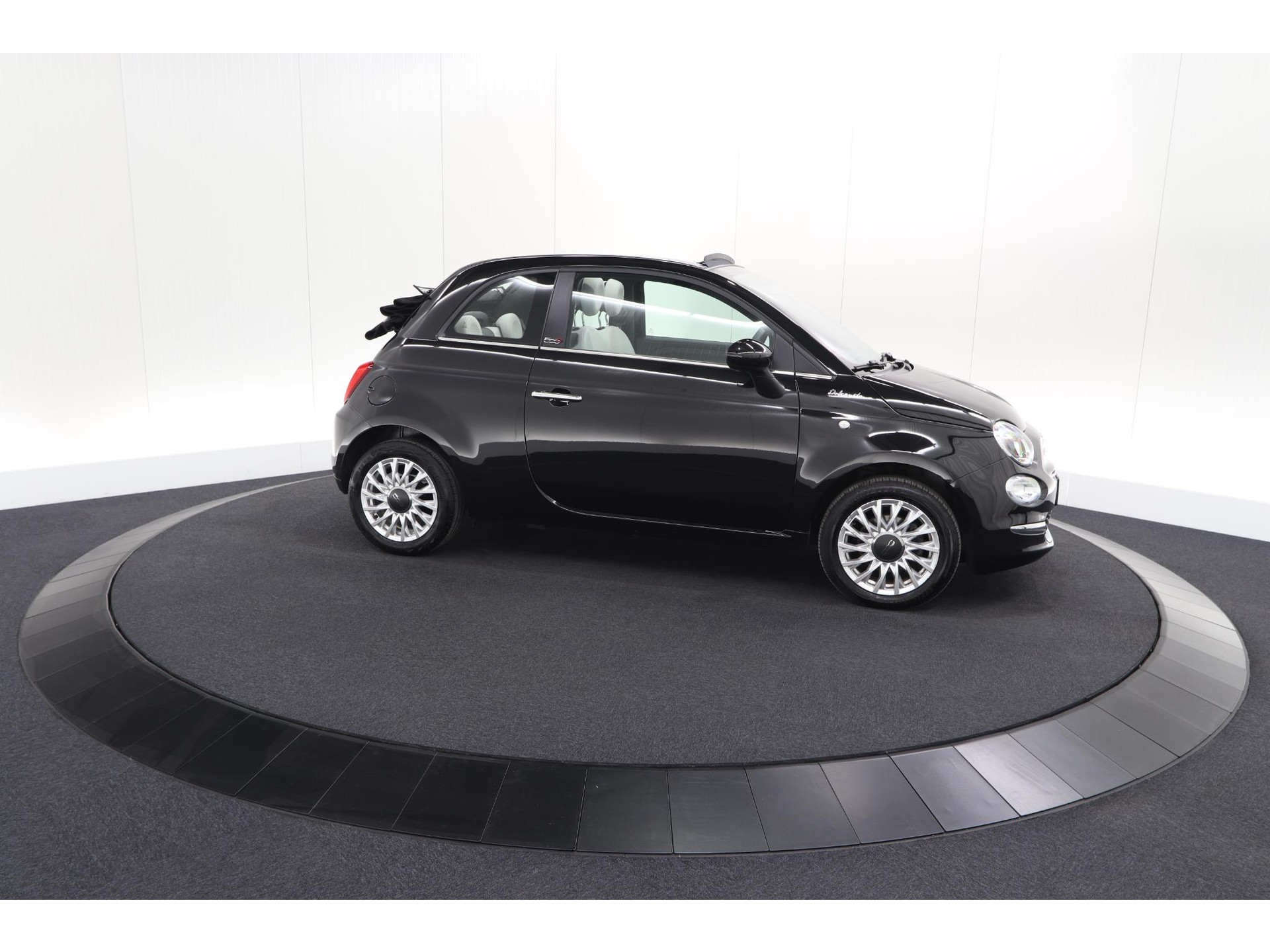 Fiat 500 C 1.0 Hybrid Dolcevita | Elektrisch Vouwdak | Apple Carplay | Parkeersensoren | Climate Control