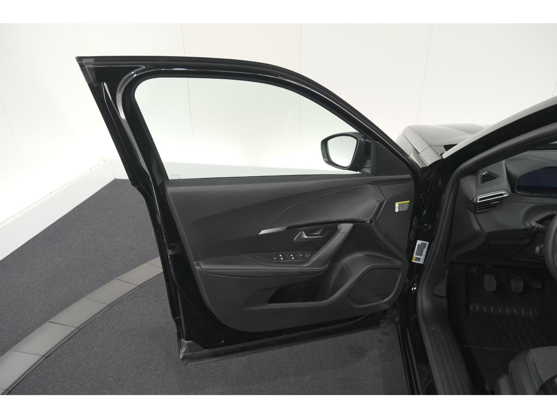 Peugeot 2008 PureTech 100 Allure | Apple Carplay | Parkeersensoren | Climate Control | Cruise Control