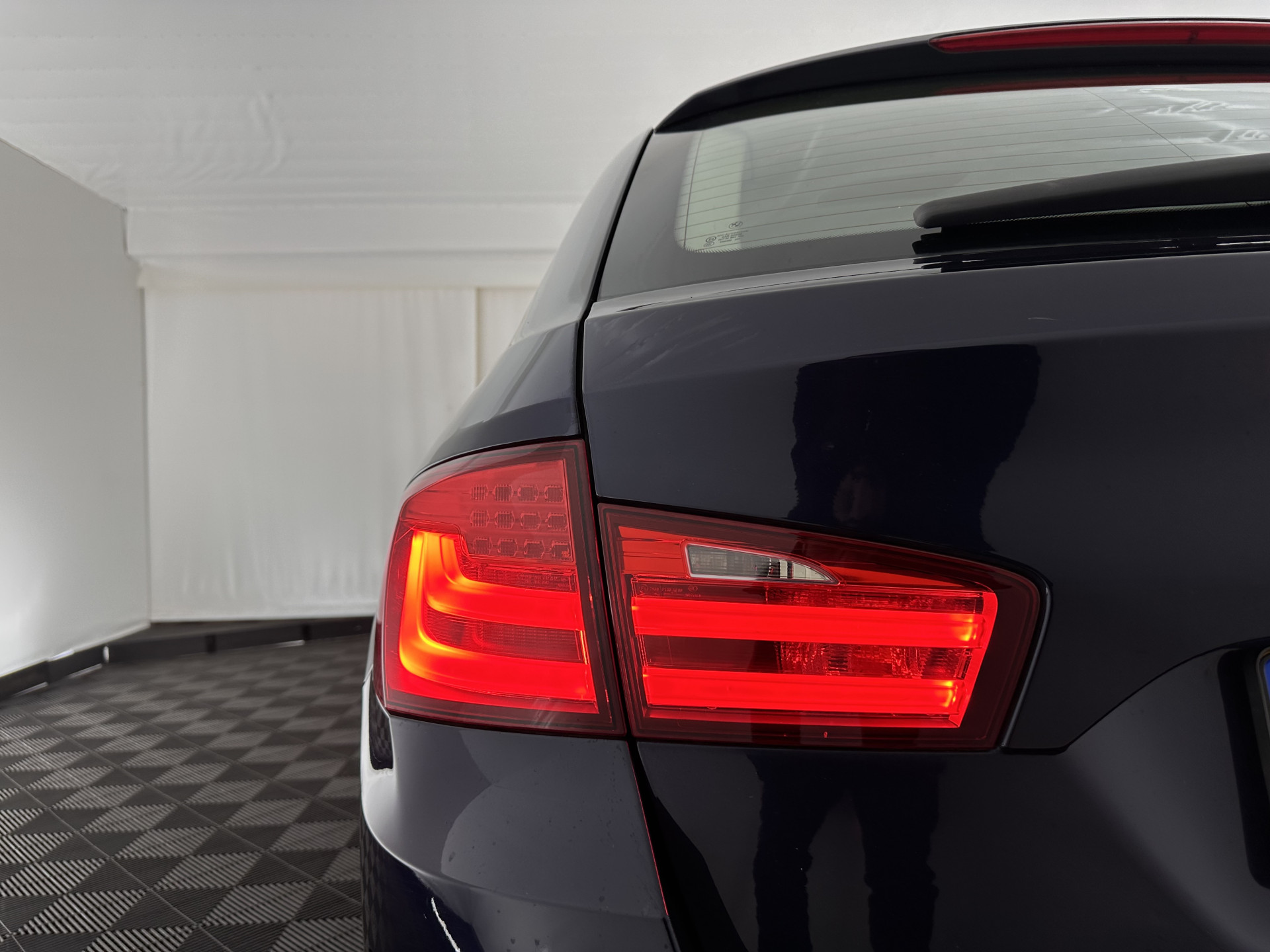 BMW 5-serie Touring 525xd High Executive AWD Aut*  LEATHER | BI-XENON | HEATED-SPORTSEATS | NAVI-FULLMAP | ECC | PDC | 17"ALU*