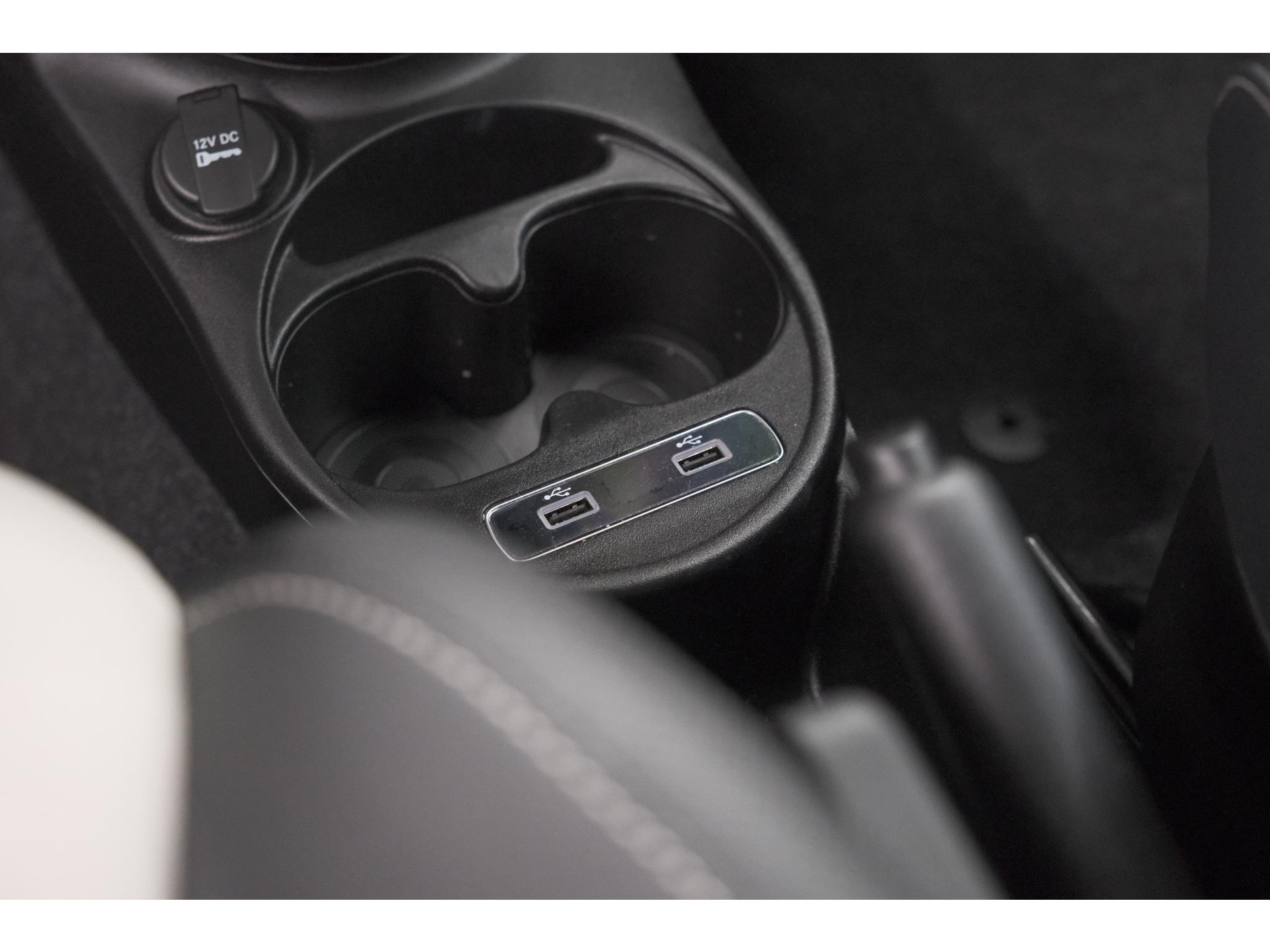 Fiat 500 C 1.0 Hybrid Dolcevita | Apple Carplay | Parkeersensoren | Climate control