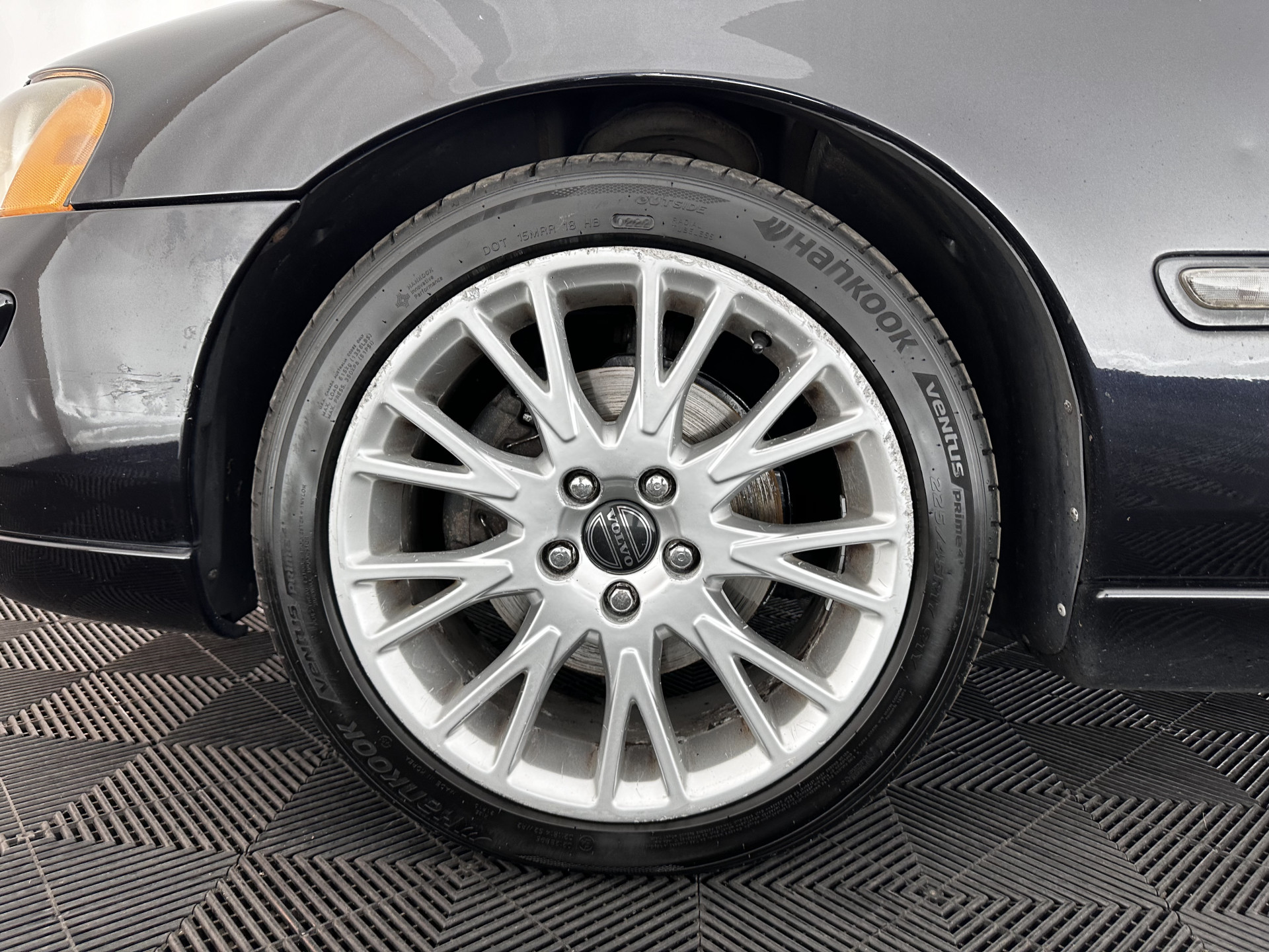 Volvo S60 2.4 D5 Momentum Aut.*NAVI-FULLMAP | LEATHER-FABRIC | ECC | CRUISE | PDC | TOWBAR | HEATED-COMFORTSEATS | 17"ALU*