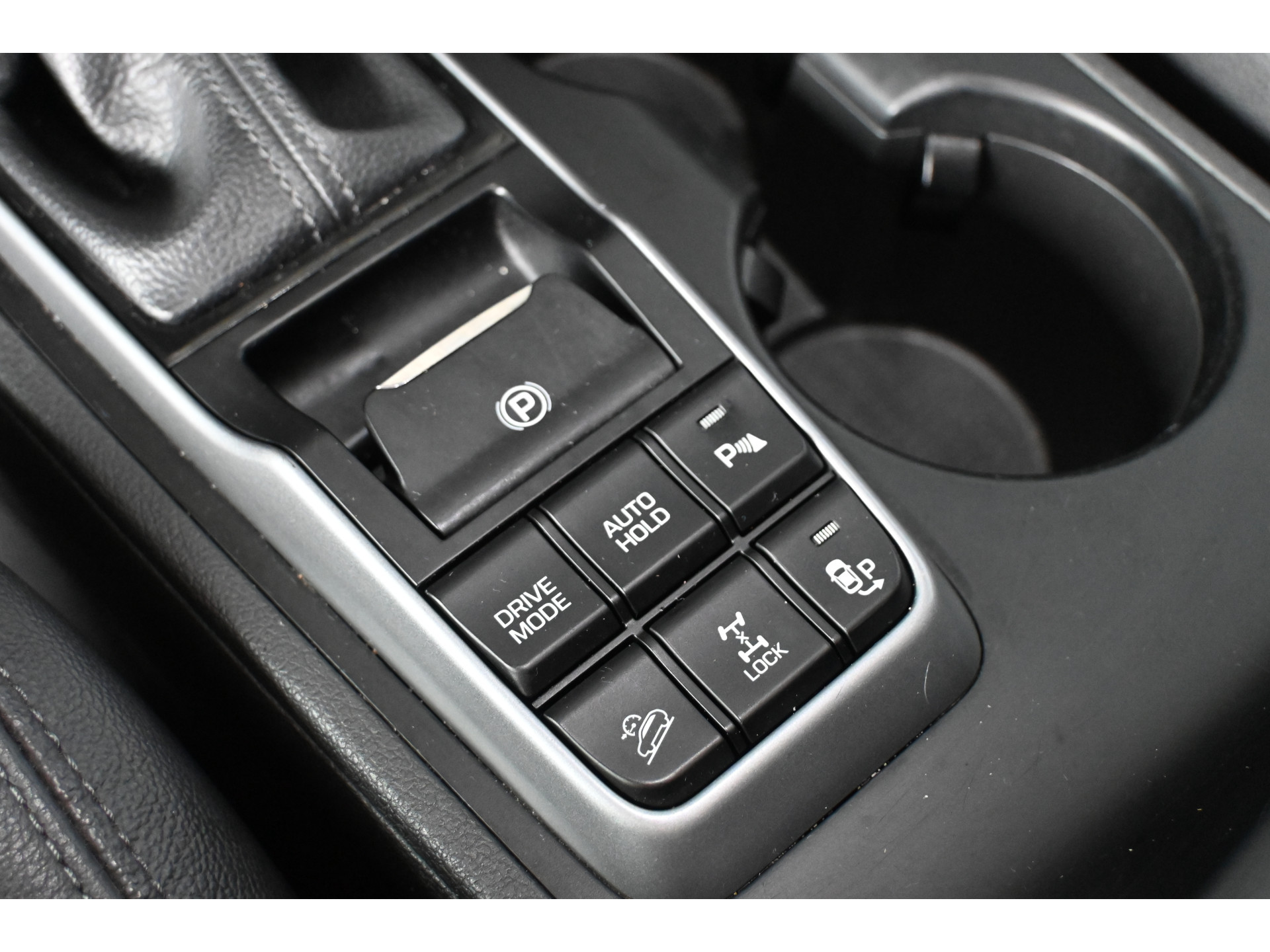 Hyundai Tucson 1.6 T-GDi Comfort 4WD Automaat Cruise Clima Trekhaak Panoramadak Stoelverwarming Goed Onderhouden! Inruil Mogelijk!