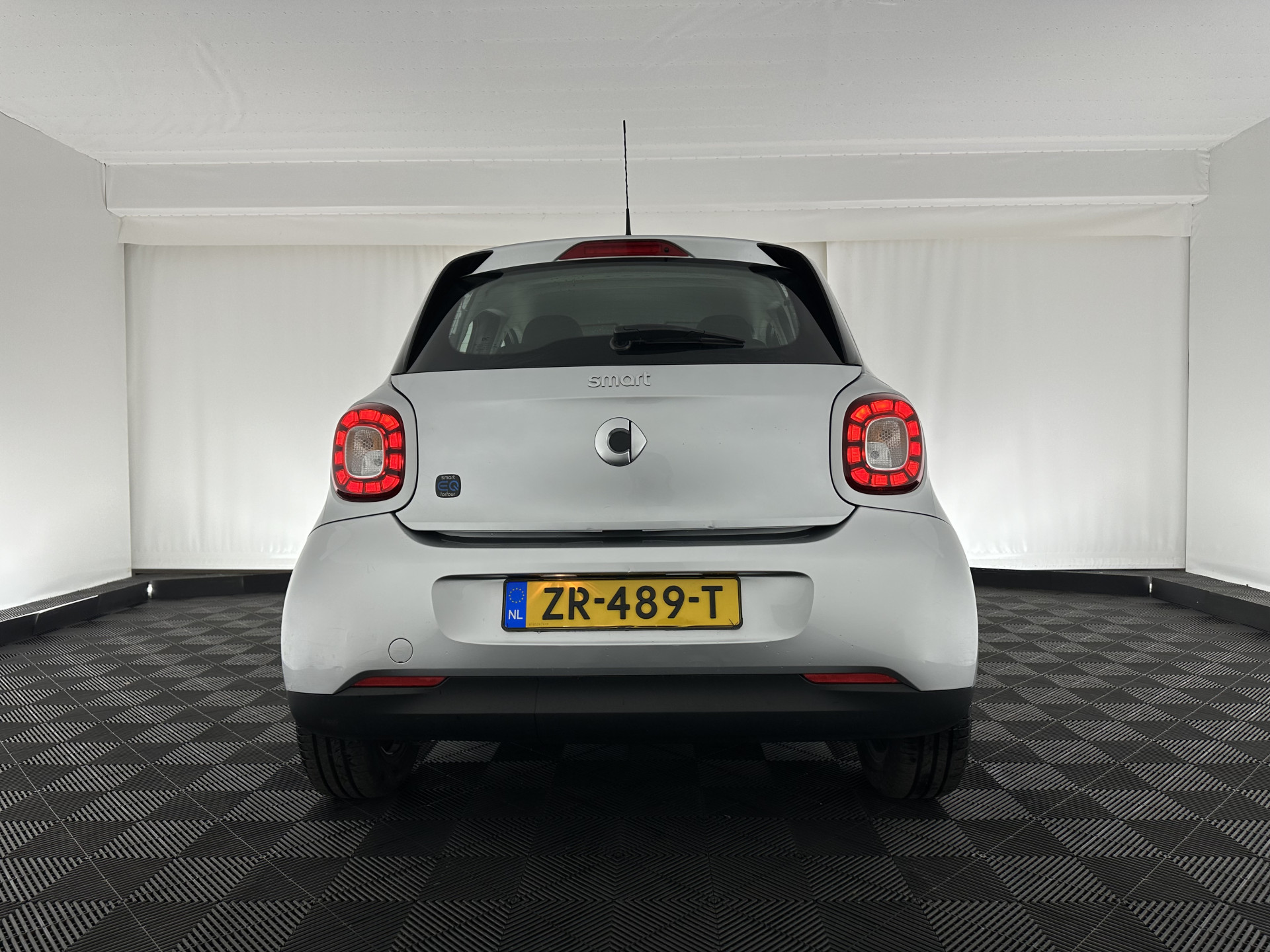 Smart forfour EQ Business Solution {SOH-87%} (INCL-BTW) Aut. *NAVI-FULLMAP | LEATHER | ECC | CRUISE | HEATED-COMFORT-SEATS | 15"ALU*