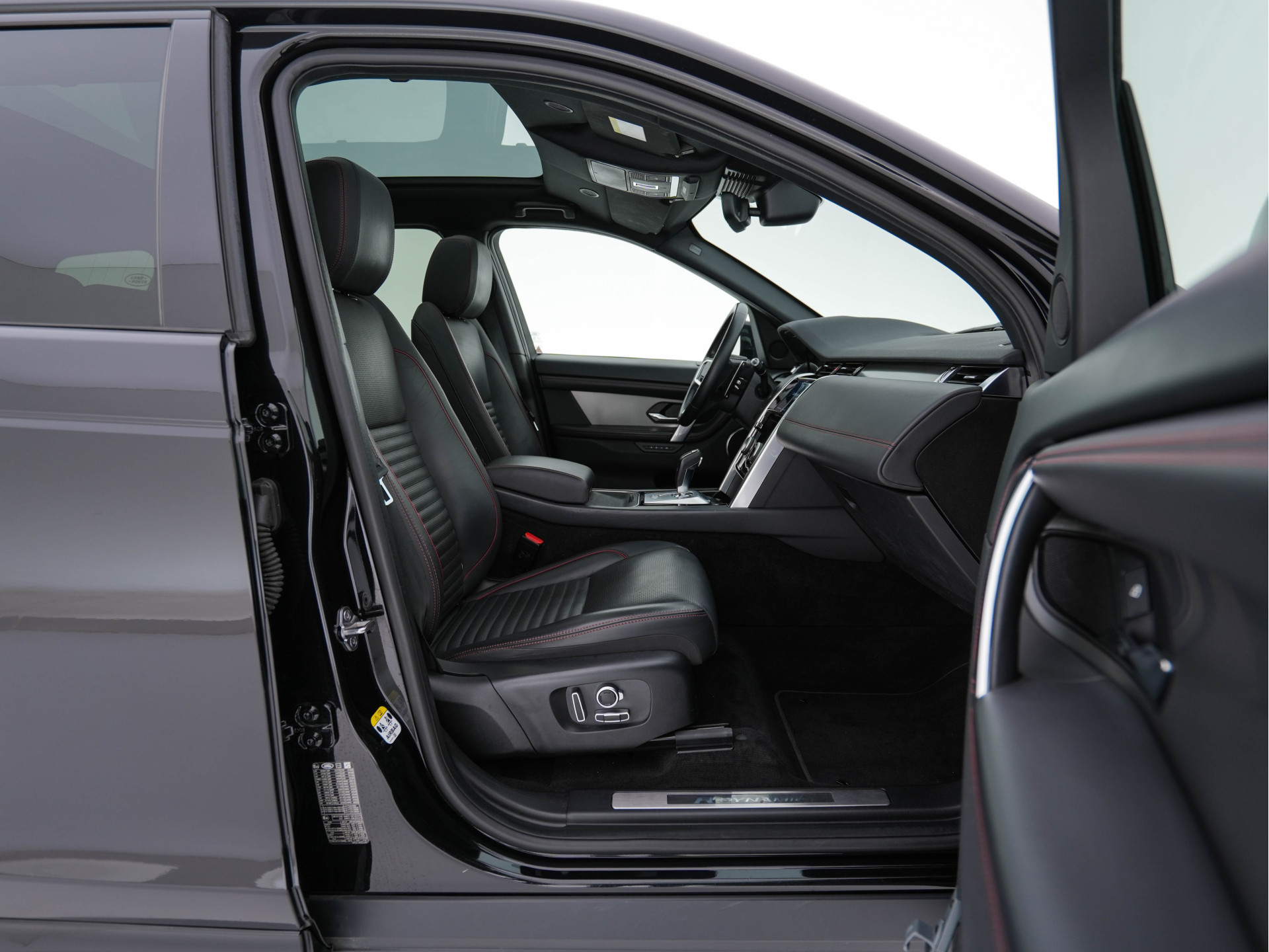 Land Rover Discovery Sport P300e 1.5 R-Dynamic Sportpack HSE AWD (INCL-BTW) *PANO | LEATHER | MERIDIAN-AUDIO | FULL-LED | MEMORY-PACK | DIGI-COCKPIT | NAVI-FULLMAP | CAMERA | KEYLESS | PRIVACY-GLASS | DAB | SHIFT-PADDLES | TOWBAR | LANE-ASSIST | 20'