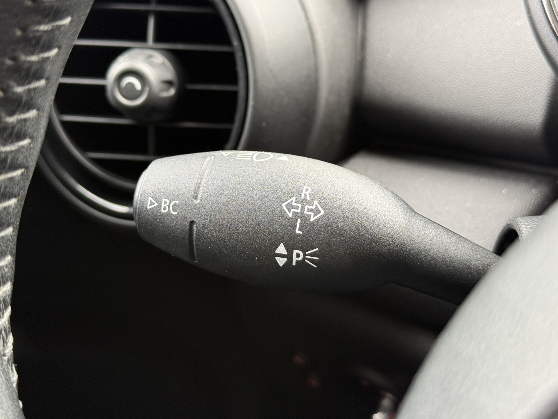 MINI Mini 1.2 One | Stoelverwarming | Airco | Bluetooth