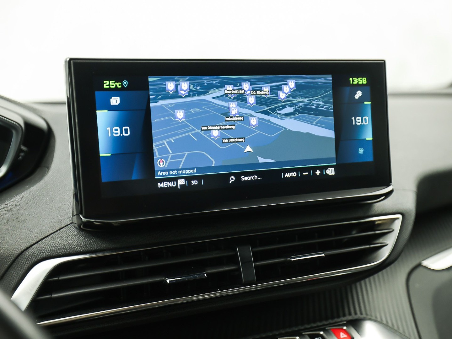 Peugeot 3008 1.6 HYbrid 225 Allure Sport 225Pk Automaat (APPLE CARPLAY, GROOT NAVI, 360 CAMERA, LEDER, SPORTSTOELEN, ZWART HEMEL, KEYLESS, GETINT GLAS, NIEUWSTAAT)