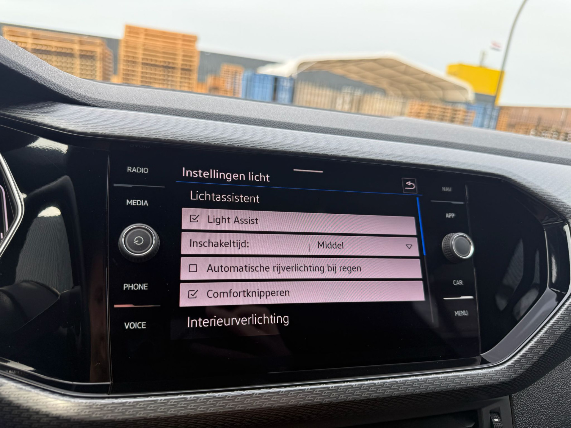 Volkswagen T-Cross 1.0 TSI R-Line | 1E EIGENAAR | 3/6/12MND GARANTIE| AUTOMAAT | LED | CARPLAY | DIGITAAL COCKPIT | DAB | CRUISE |