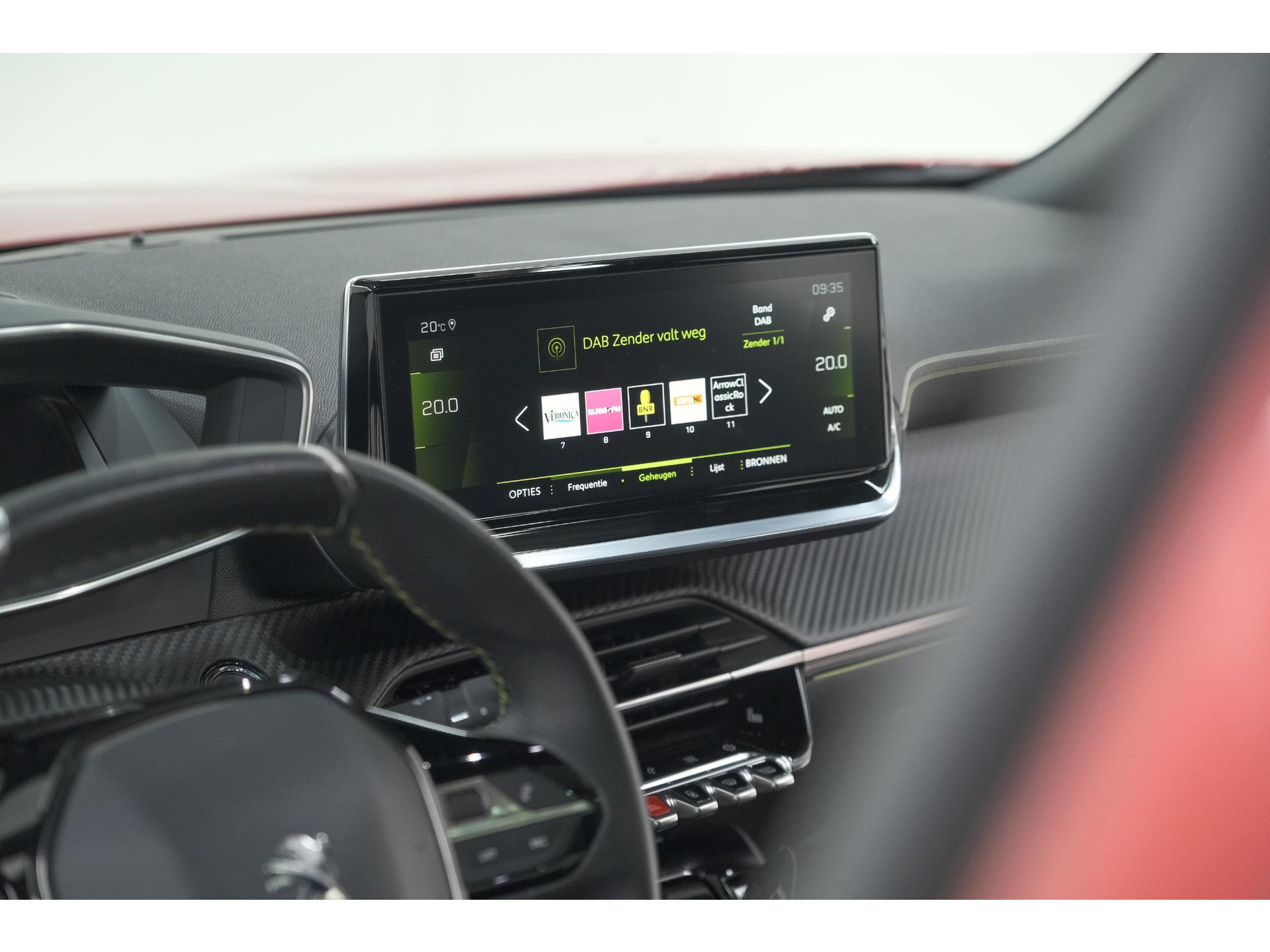 Peugeot 2008 PureTech 130 GT Pack | Panoramadak | Camera | Adaptieve Cruise Control | Stoelverwarming