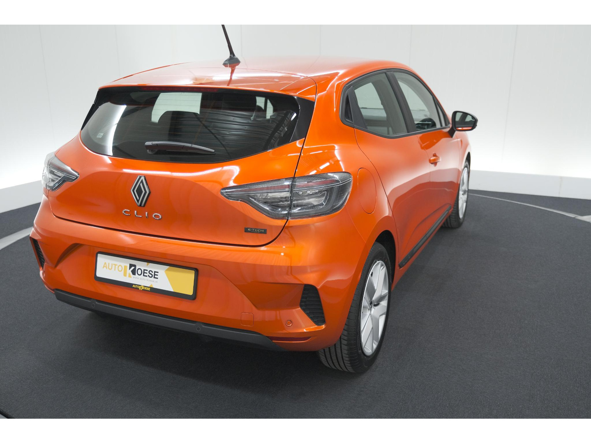 Renault Clio 1.6 E-Tech Full Hybrid 145 Evolution Holland Edition | Apple Carplay | Parkeersensoren | LED | Cruise Control
