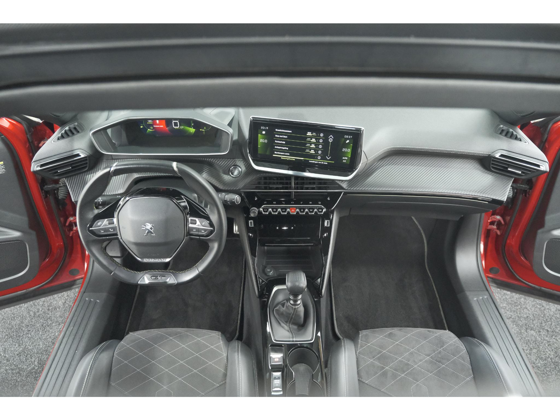 Peugeot 2008 PureTech 130 GT Pack | Panoramadak | Camera | Adaptieve Cruise Control | Stoelverwarming